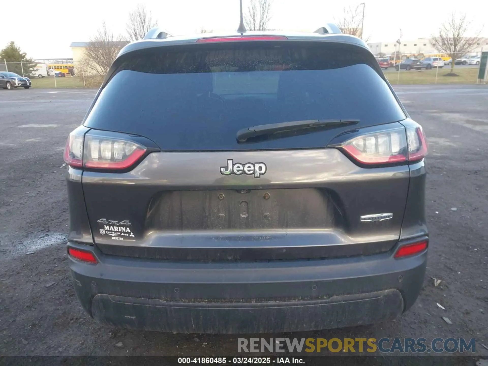 16 Photograph of a damaged car 1C4PJMLB1KD311884 JEEP CHEROKEE 2019