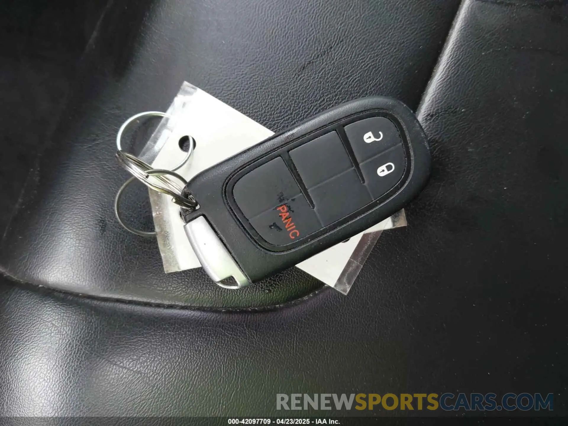 11 Photograph of a damaged car 1C4PJMLB2KD104856 JEEP CHEROKEE 2019