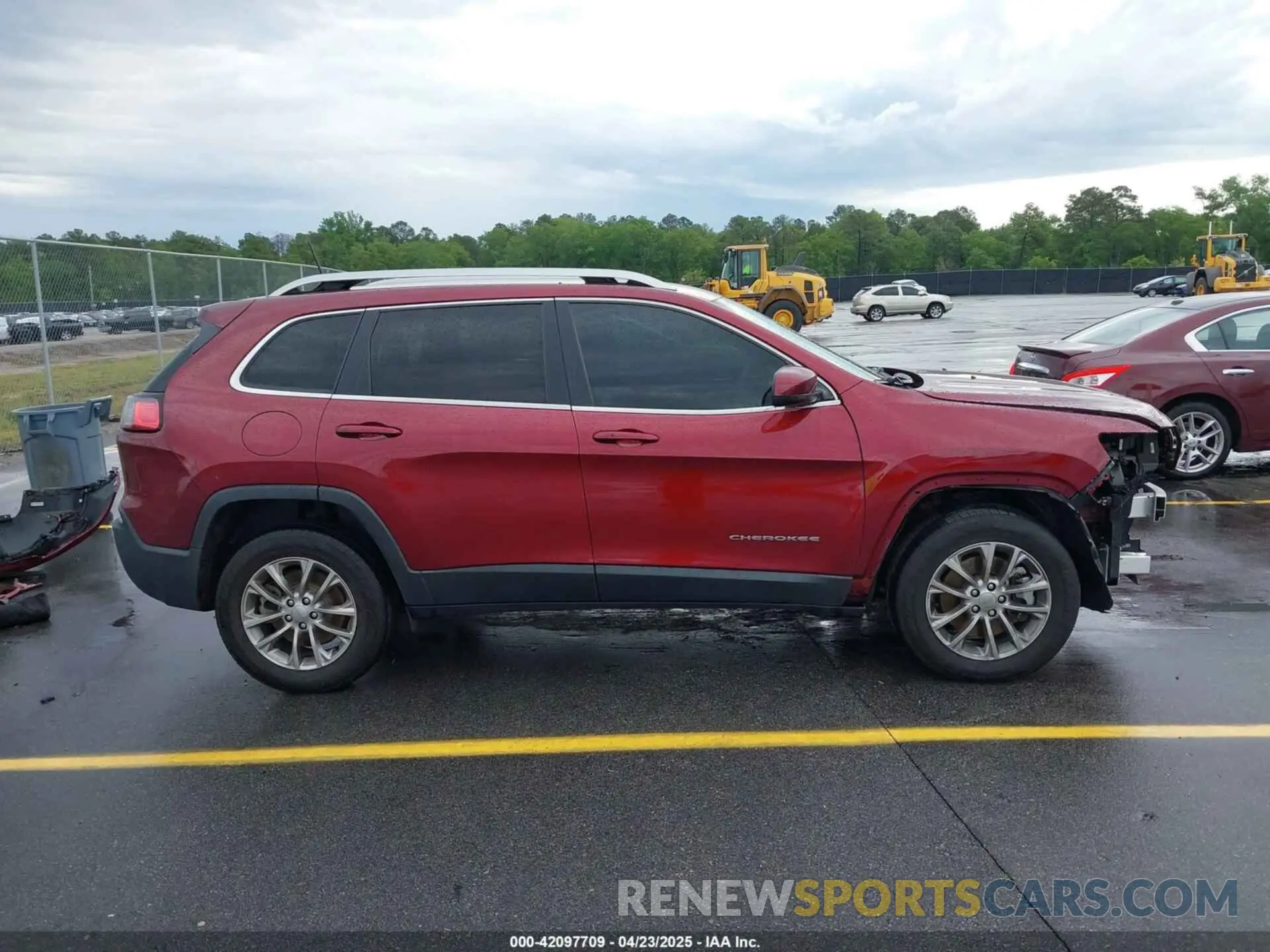 14 Photograph of a damaged car 1C4PJMLB2KD104856 JEEP CHEROKEE 2019