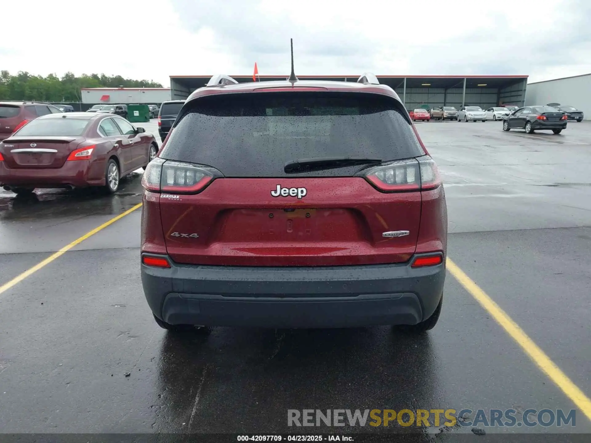 17 Photograph of a damaged car 1C4PJMLB2KD104856 JEEP CHEROKEE 2019