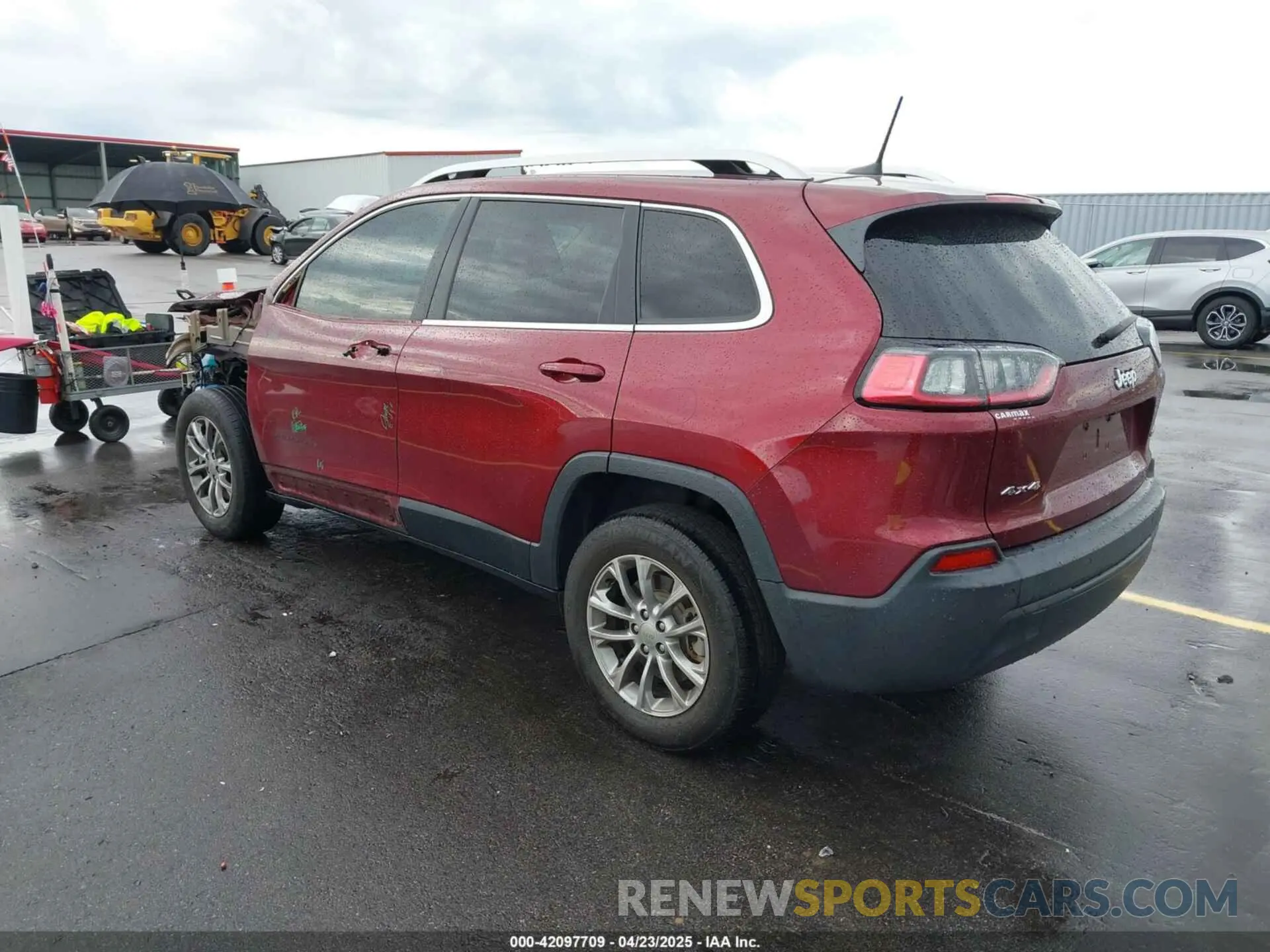 3 Photograph of a damaged car 1C4PJMLB2KD104856 JEEP CHEROKEE 2019