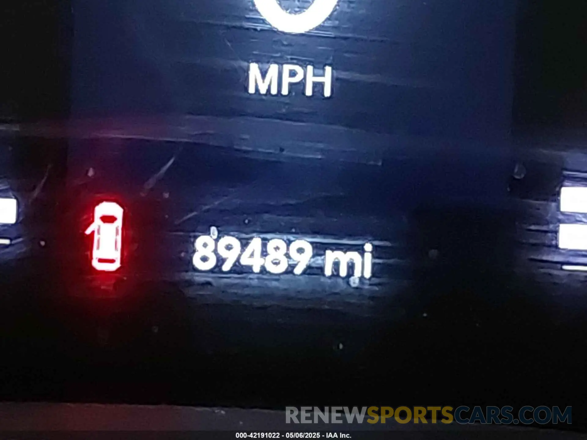 16 Photograph of a damaged car 1C4PJMLB2KD289149 JEEP CHEROKEE 2019