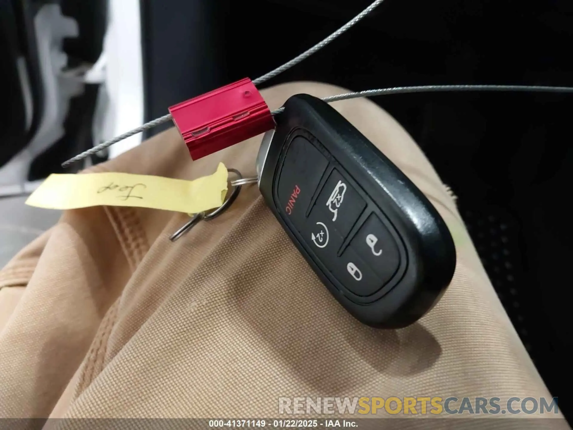 11 Photograph of a damaged car 1C4PJMLB2KD294626 JEEP CHEROKEE 2019