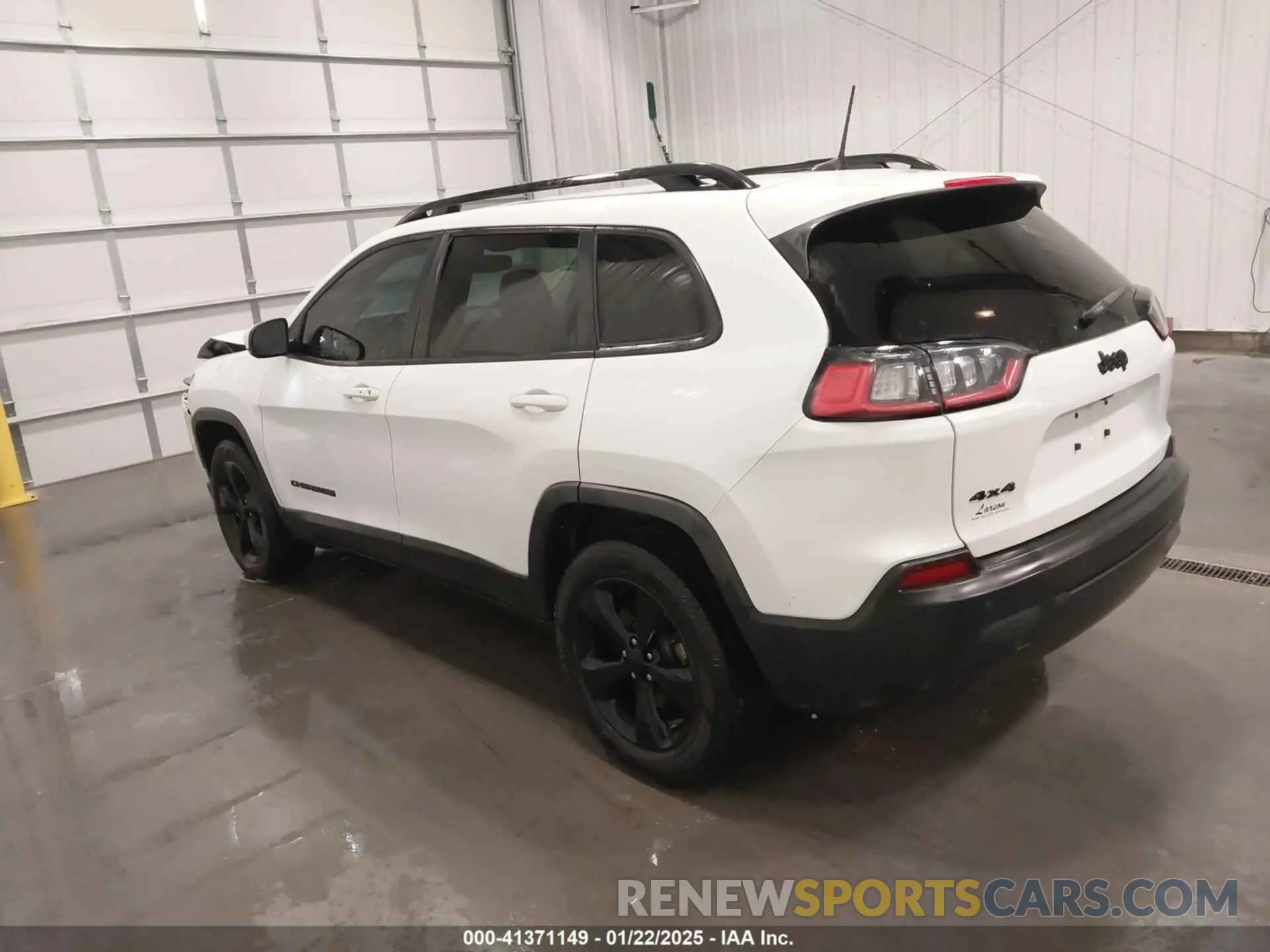 3 Photograph of a damaged car 1C4PJMLB2KD294626 JEEP CHEROKEE 2019