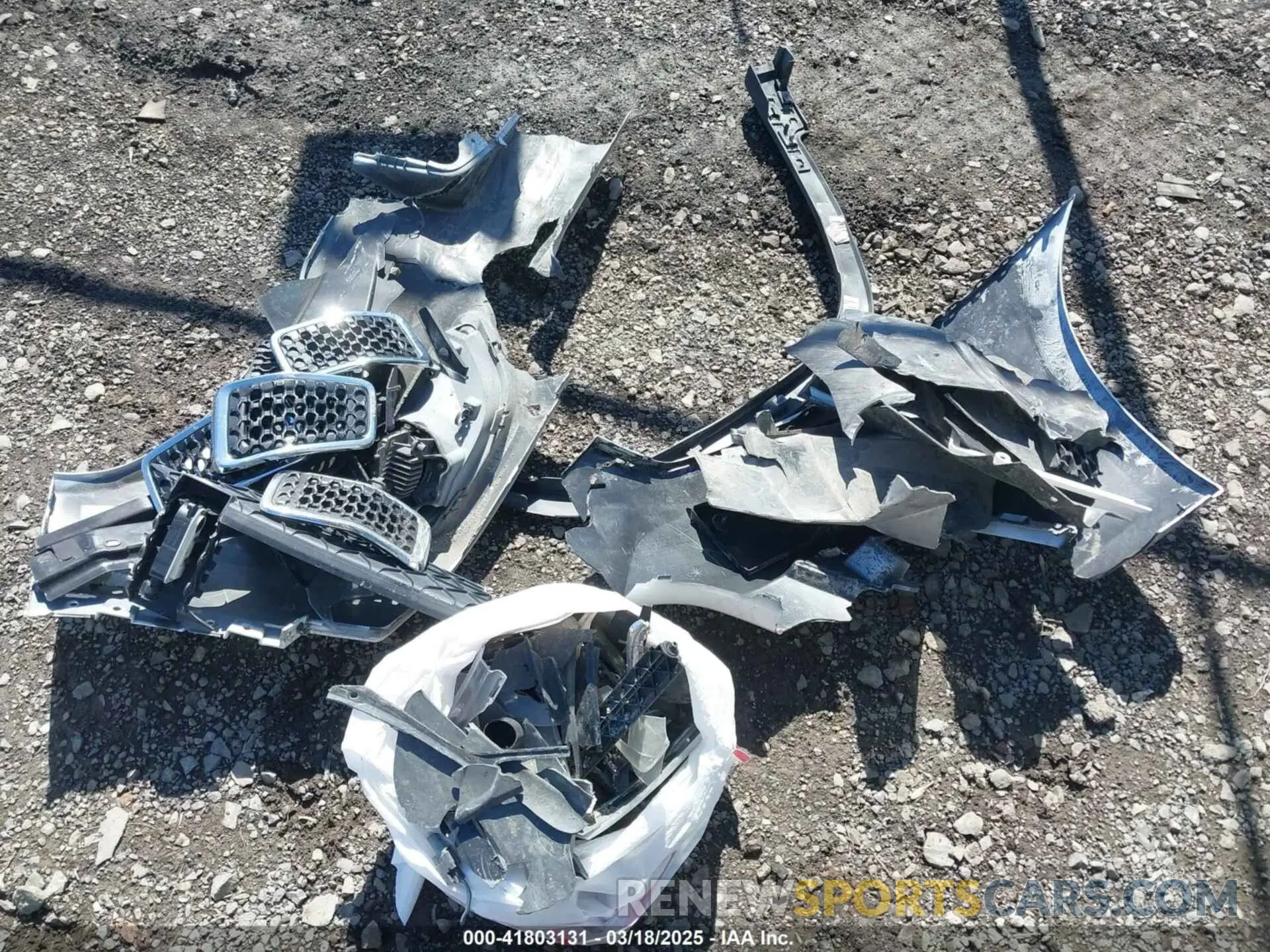12 Photograph of a damaged car 1C4PJMLB2KD355361 JEEP CHEROKEE 2019