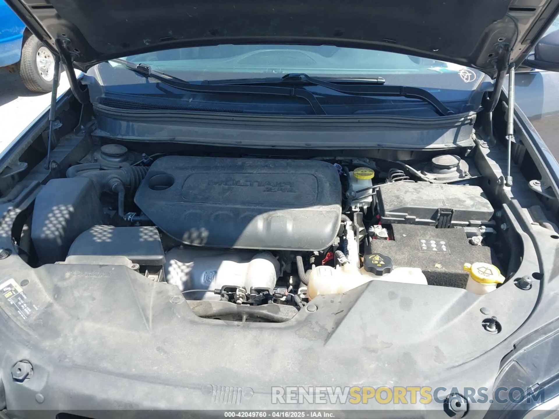 10 Photograph of a damaged car 1C4PJMLB2KD457758 JEEP CHEROKEE 2019