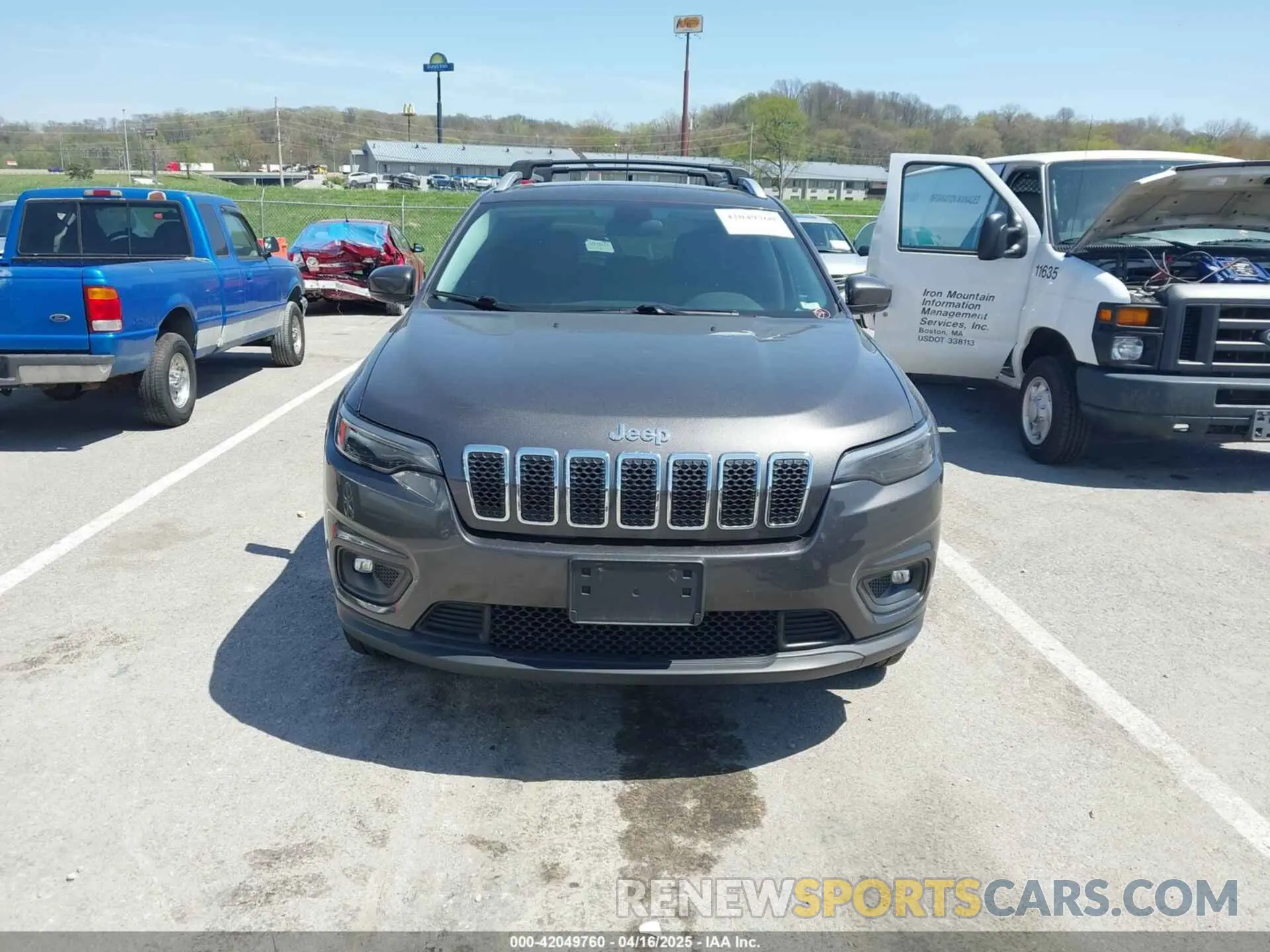 12 Photograph of a damaged car 1C4PJMLB2KD457758 JEEP CHEROKEE 2019