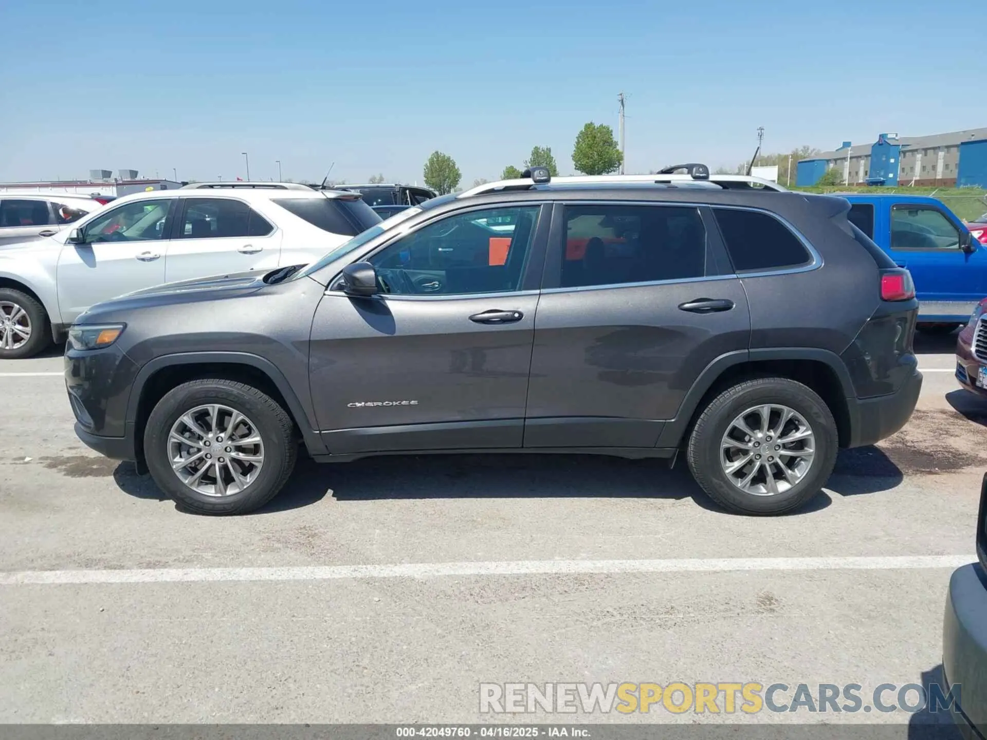 14 Photograph of a damaged car 1C4PJMLB2KD457758 JEEP CHEROKEE 2019