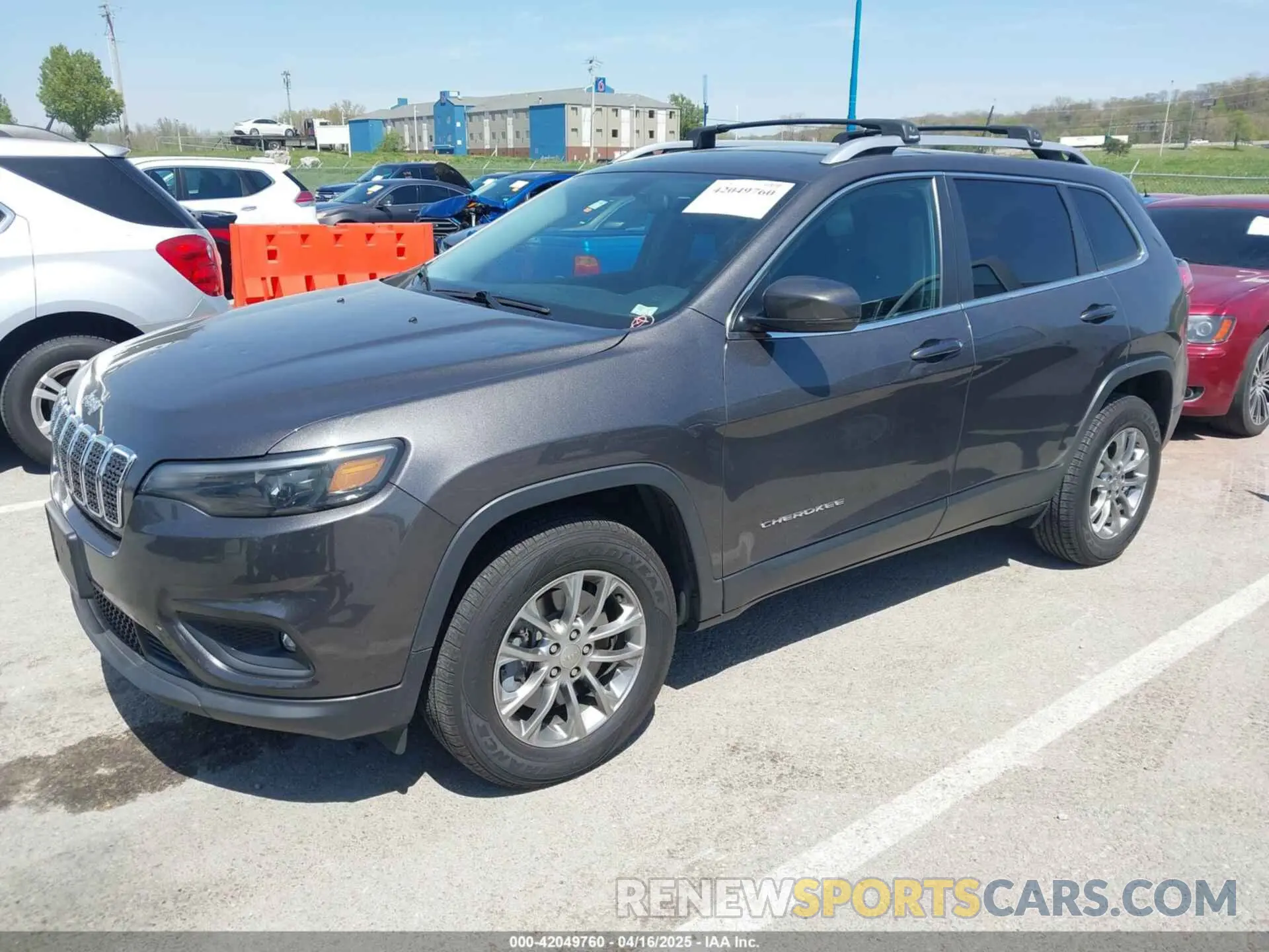2 Photograph of a damaged car 1C4PJMLB2KD457758 JEEP CHEROKEE 2019