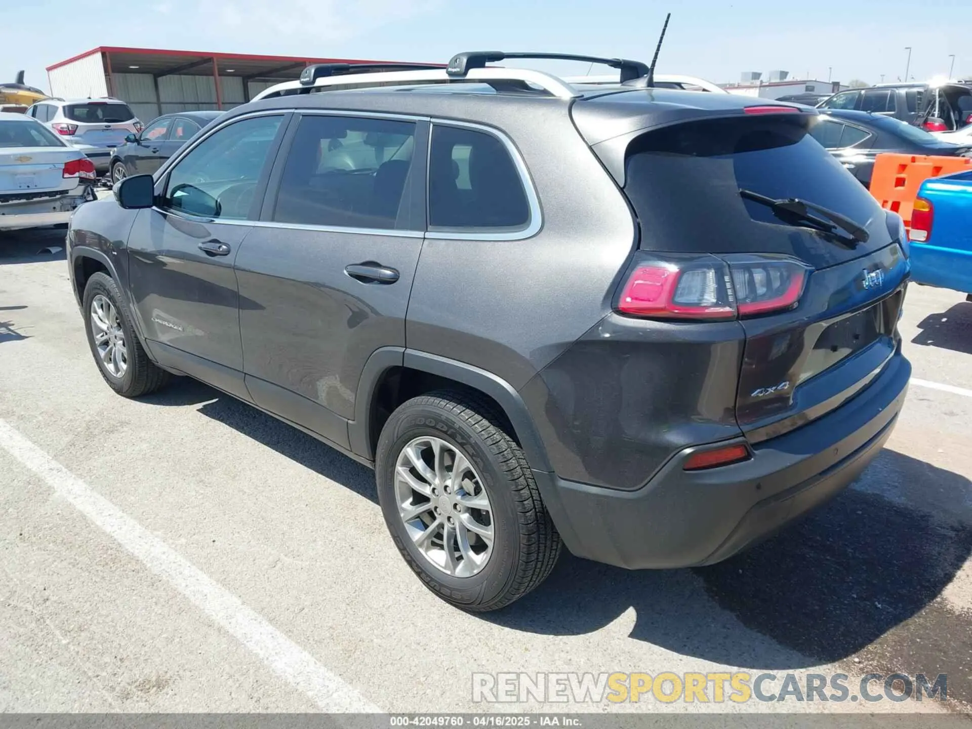3 Photograph of a damaged car 1C4PJMLB2KD457758 JEEP CHEROKEE 2019