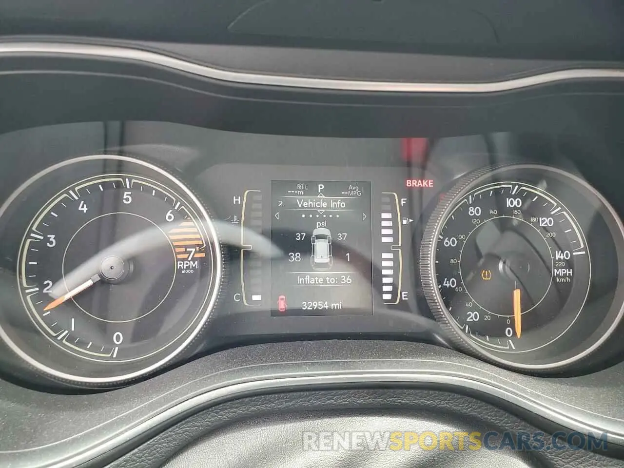9 Photograph of a damaged car 1C4PJMLB2KD486161 JEEP CHEROKEE 2019