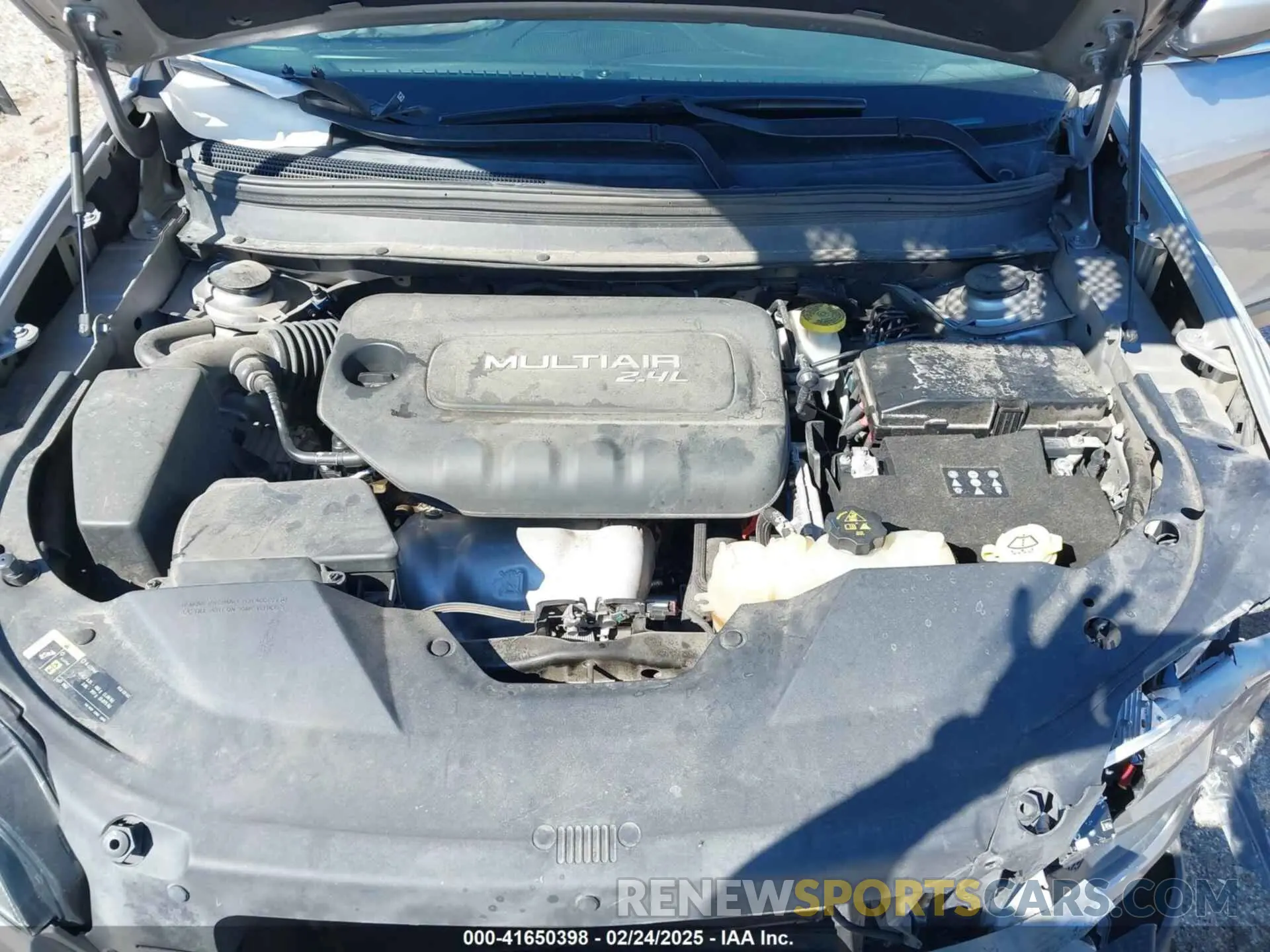 10 Photograph of a damaged car 1C4PJMLB3KD194549 JEEP CHEROKEE 2019