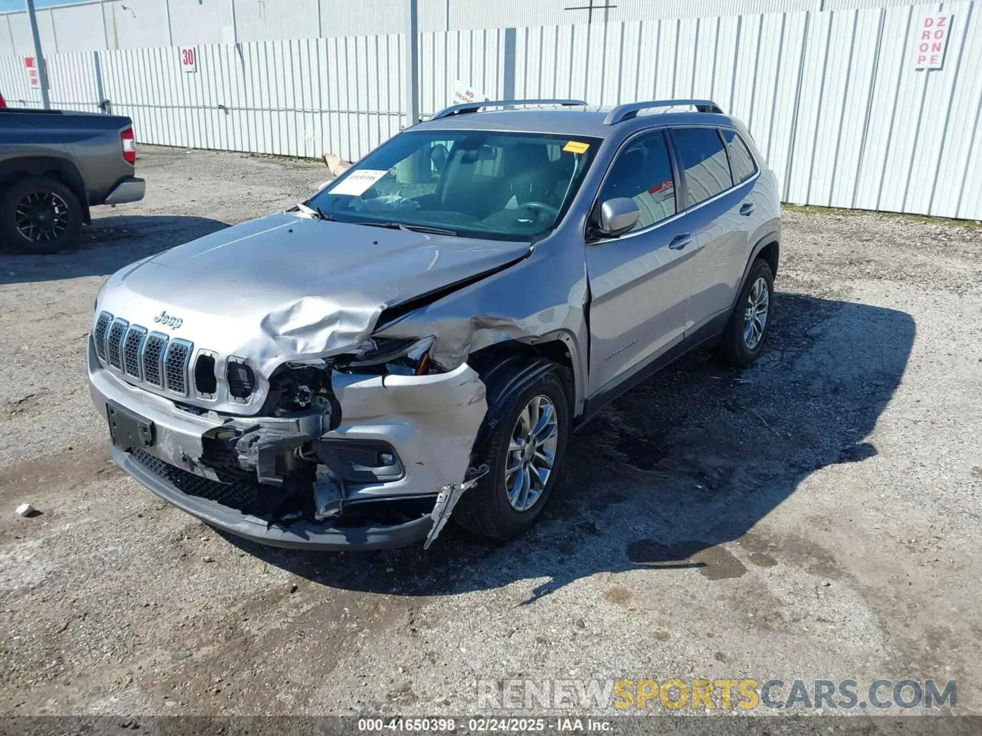 2 Photograph of a damaged car 1C4PJMLB3KD194549 JEEP CHEROKEE 2019