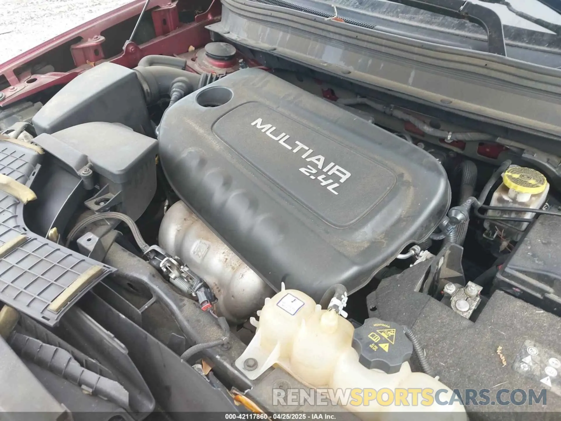 10 Photograph of a damaged car 1C4PJMLB3KD195412 JEEP CHEROKEE 2019