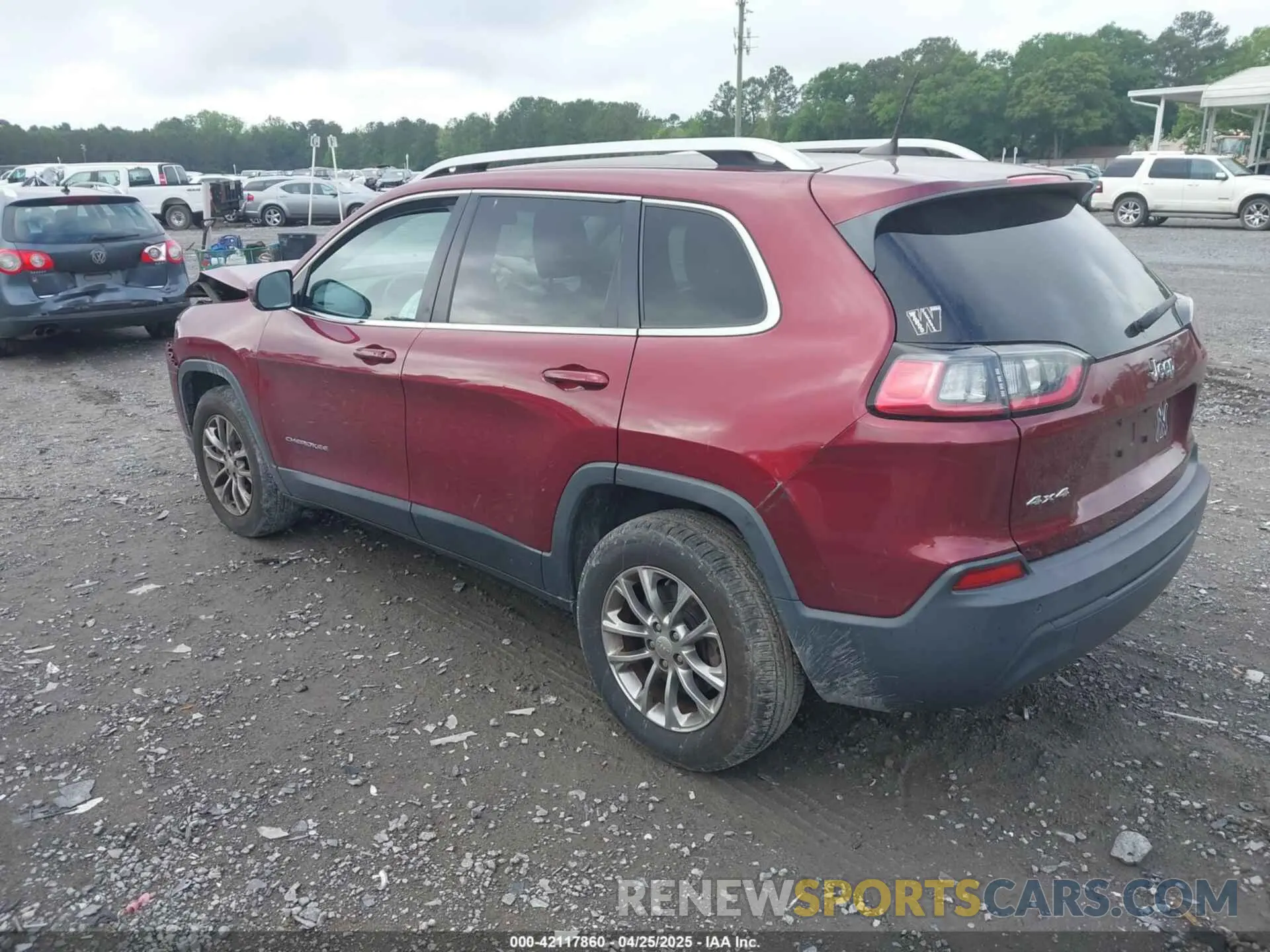 3 Photograph of a damaged car 1C4PJMLB3KD195412 JEEP CHEROKEE 2019