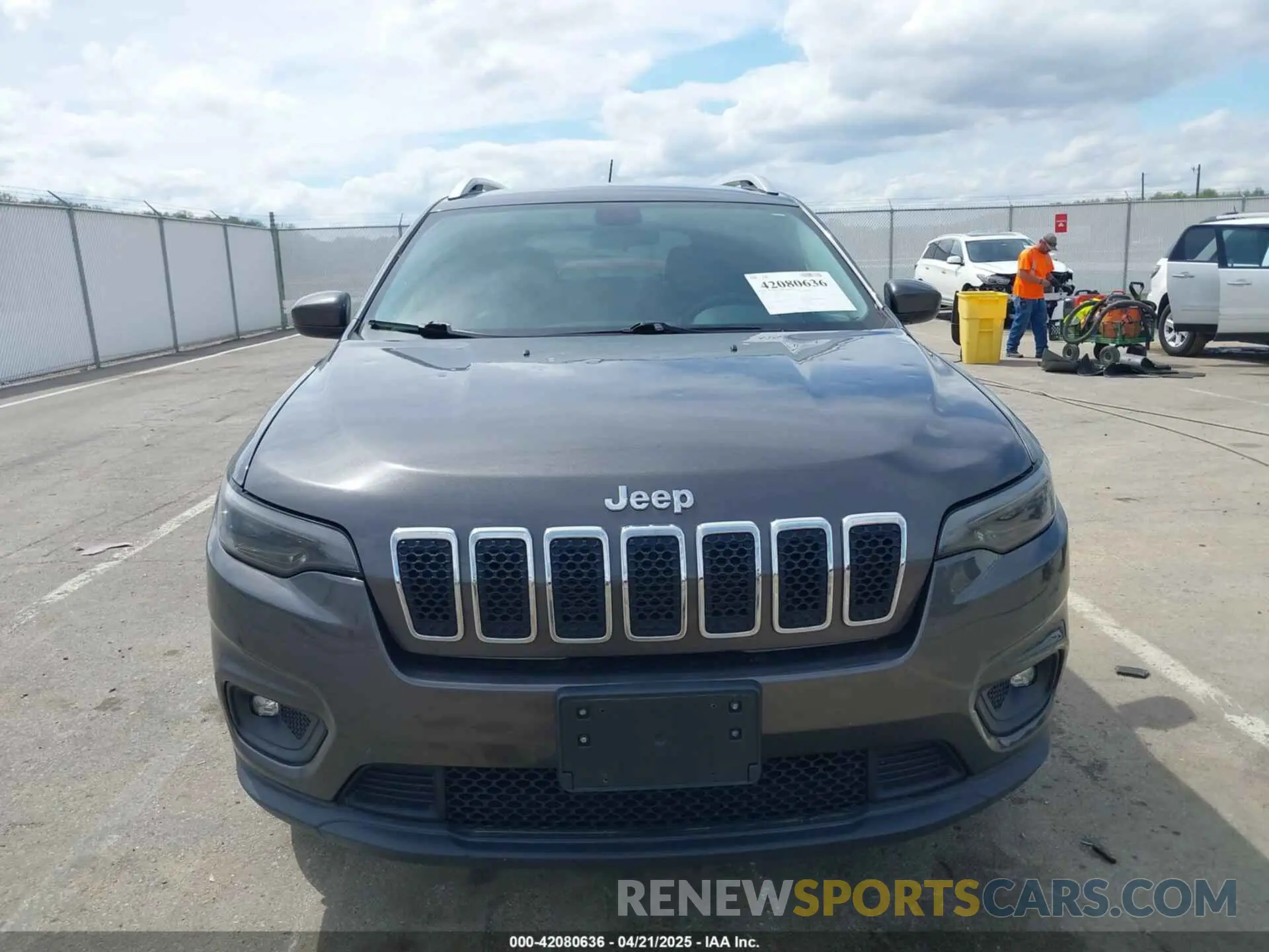12 Photograph of a damaged car 1C4PJMLB4KD139544 JEEP CHEROKEE 2019