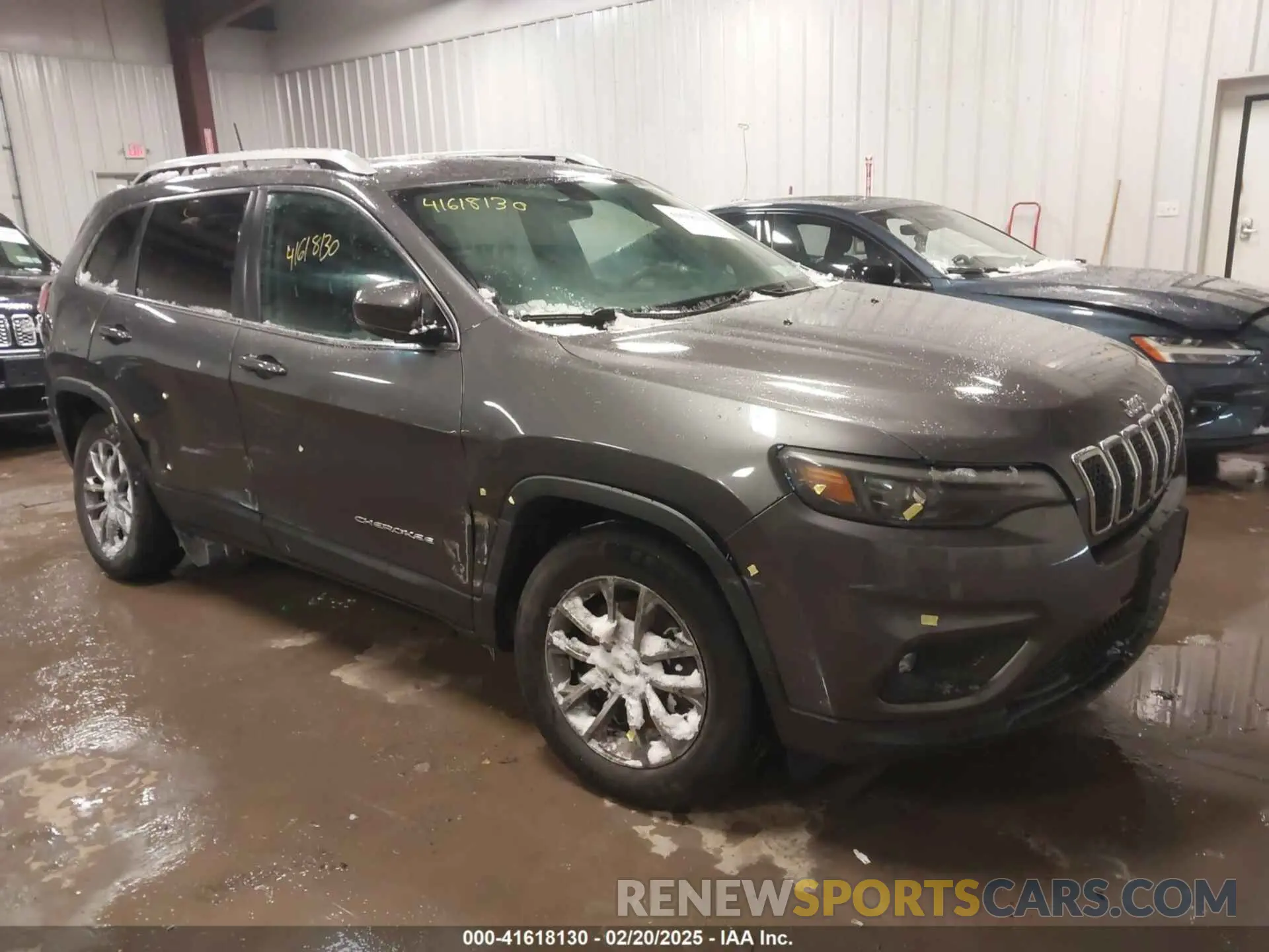 1 Photograph of a damaged car 1C4PJMLB4KD307179 JEEP CHEROKEE 2019