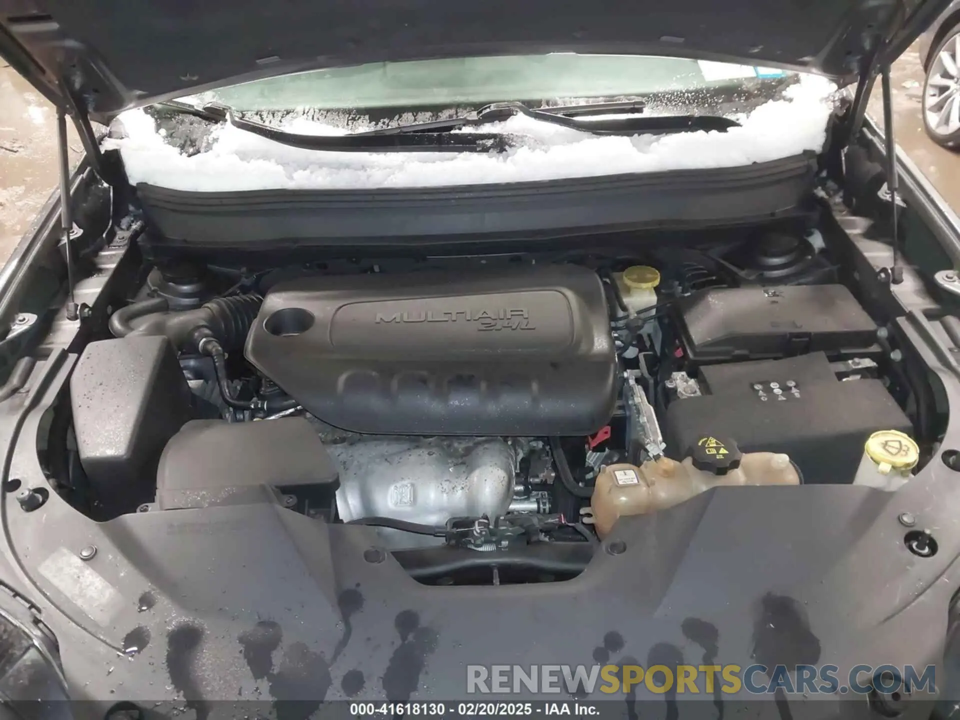 10 Photograph of a damaged car 1C4PJMLB4KD307179 JEEP CHEROKEE 2019