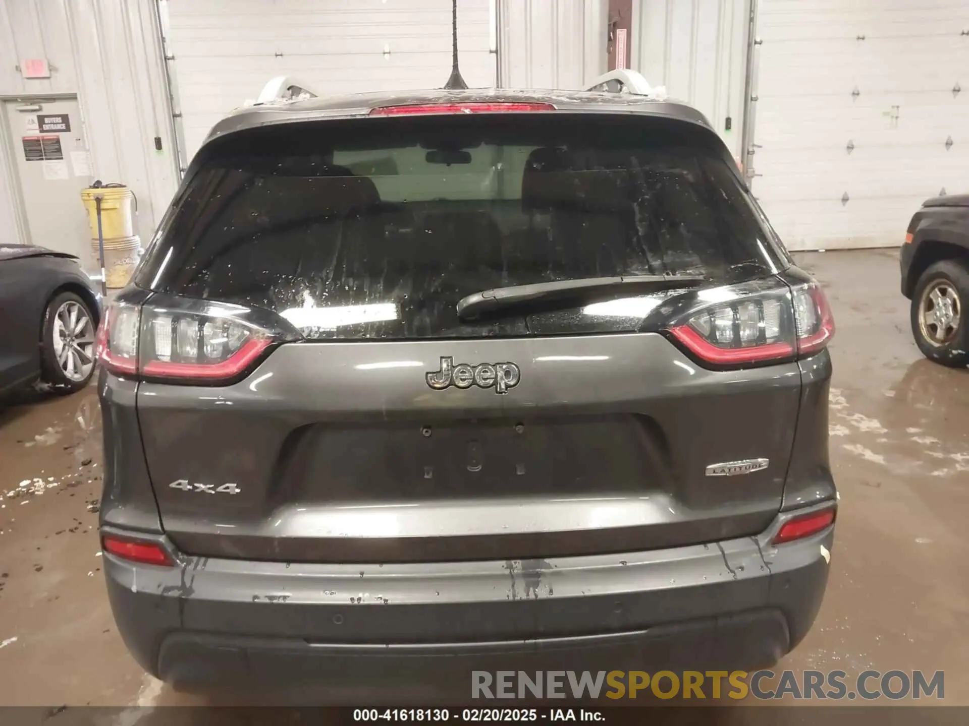16 Photograph of a damaged car 1C4PJMLB4KD307179 JEEP CHEROKEE 2019
