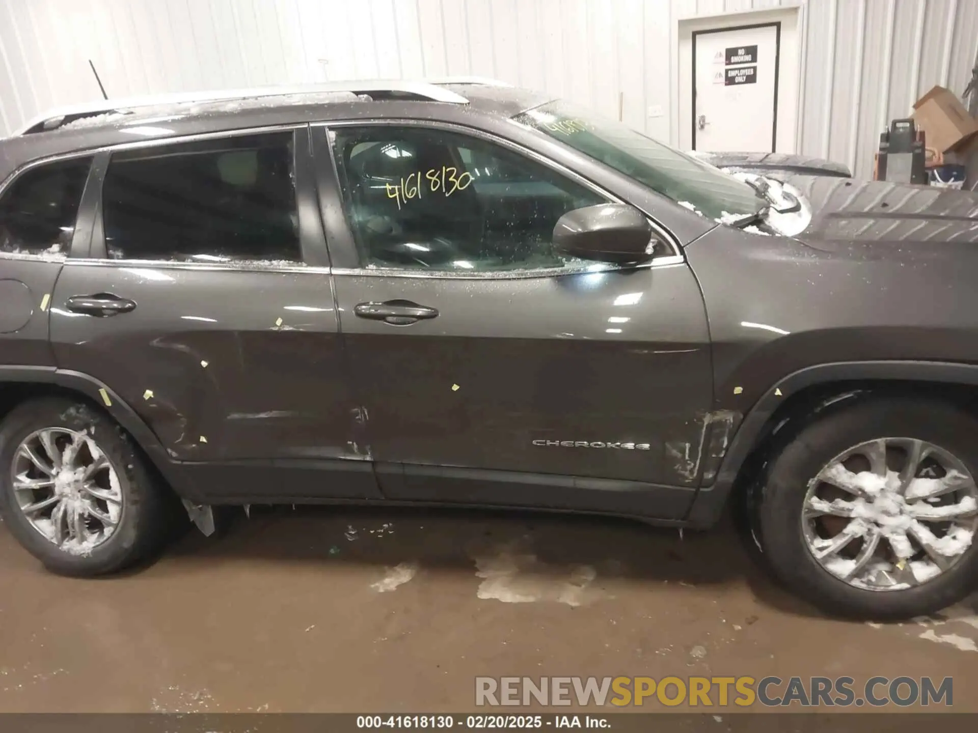 6 Photograph of a damaged car 1C4PJMLB4KD307179 JEEP CHEROKEE 2019