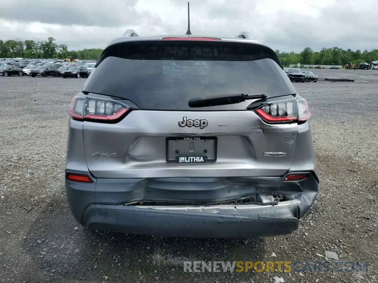 6 Photograph of a damaged car 1C4PJMLB4KD319736 JEEP CHEROKEE 2019