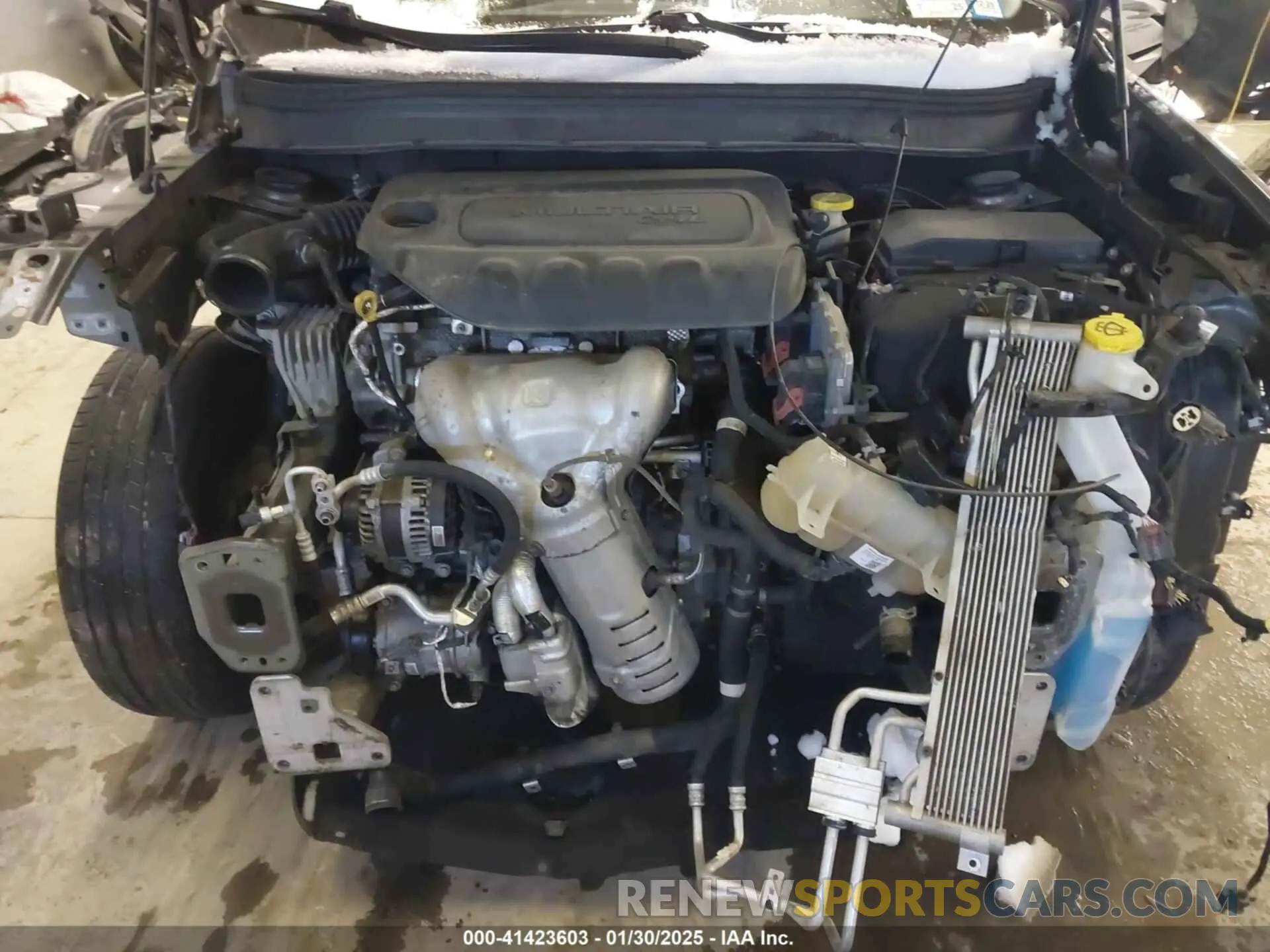 10 Photograph of a damaged car 1C4PJMLB4KD458362 JEEP CHEROKEE 2019