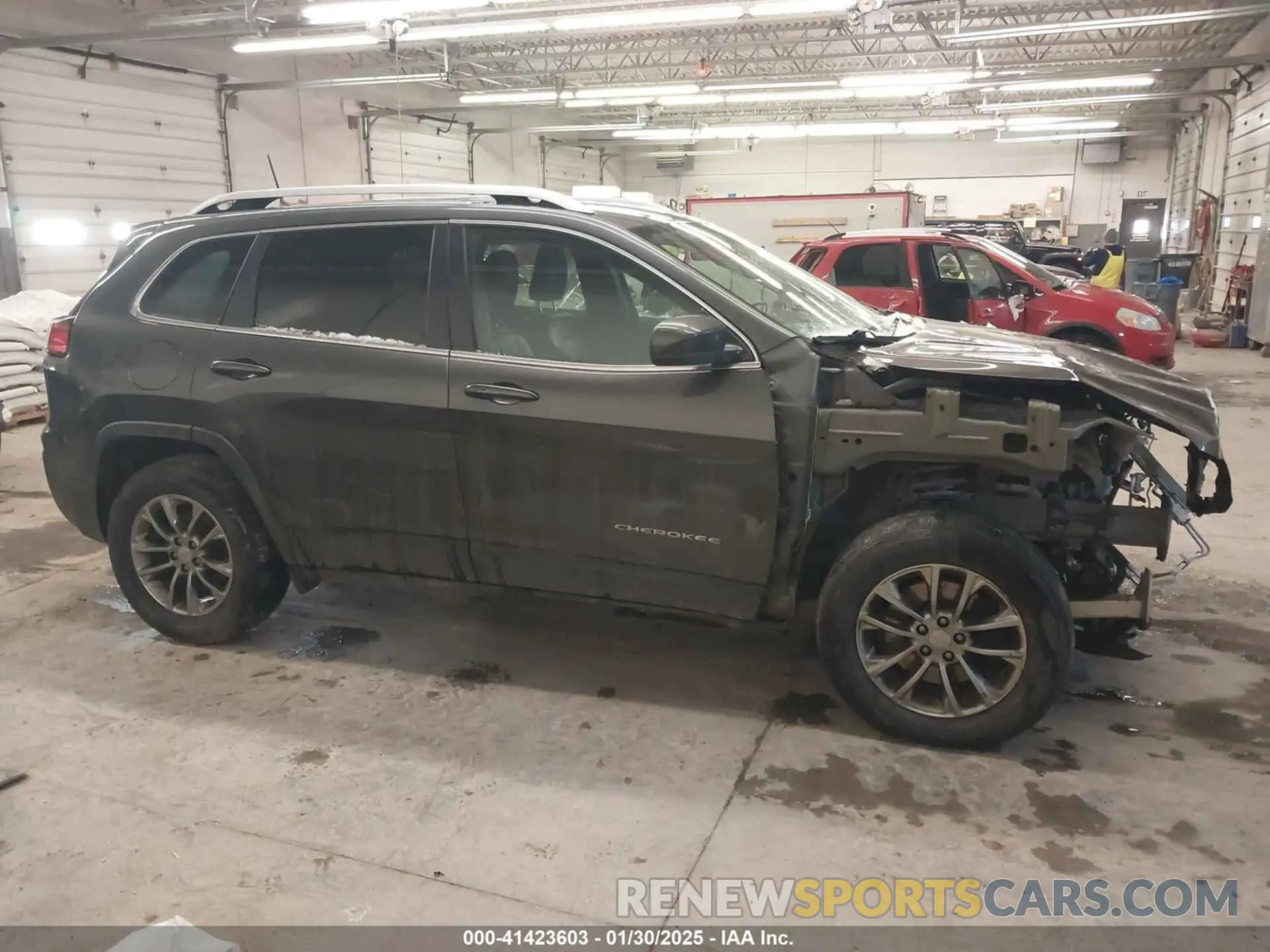 13 Photograph of a damaged car 1C4PJMLB4KD458362 JEEP CHEROKEE 2019