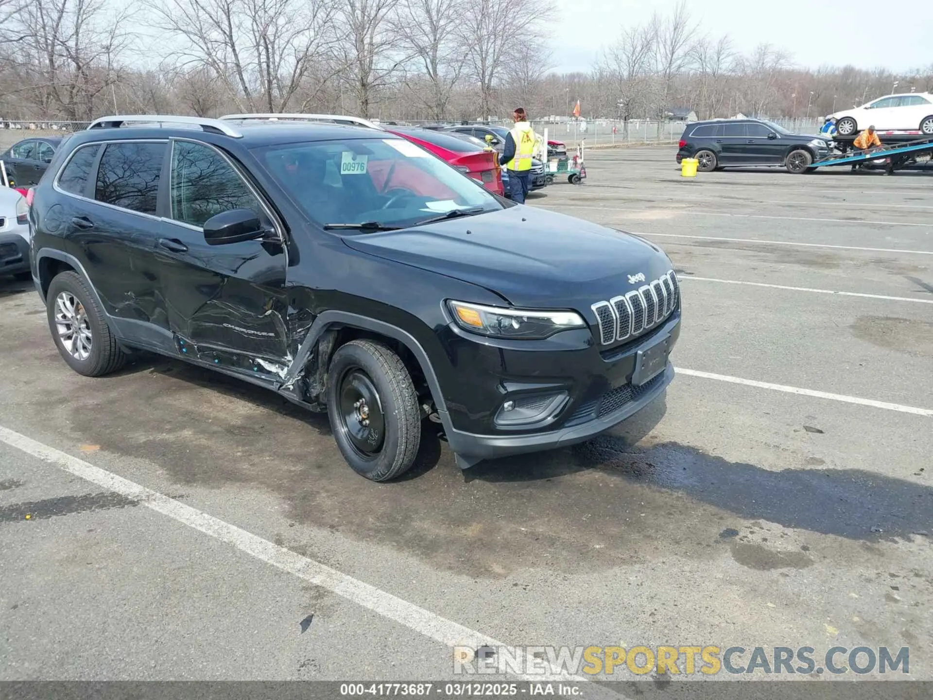 1 Photograph of a damaged car 1C4PJMLB5KD181463 JEEP CHEROKEE 2019