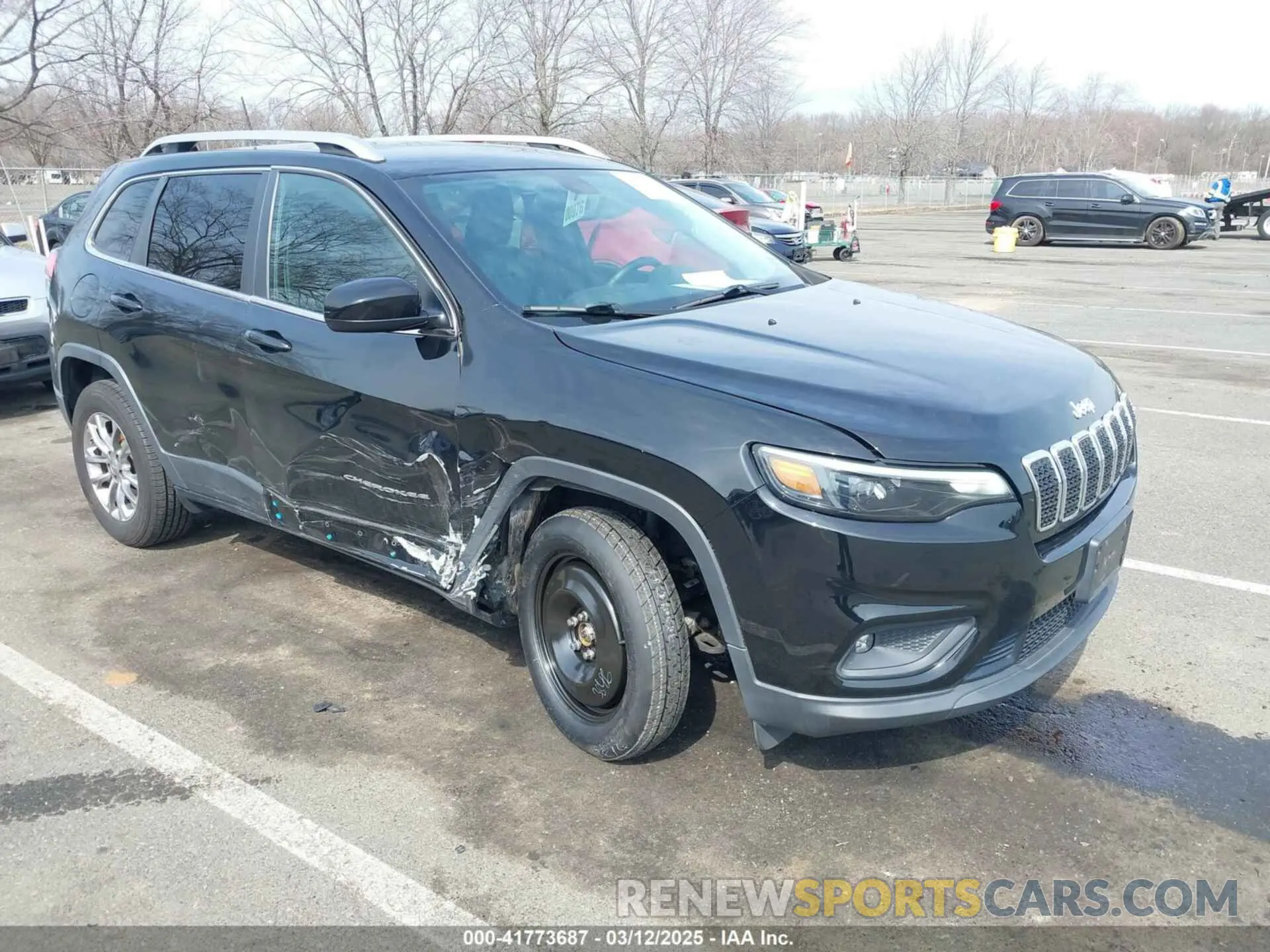 6 Photograph of a damaged car 1C4PJMLB5KD181463 JEEP CHEROKEE 2019