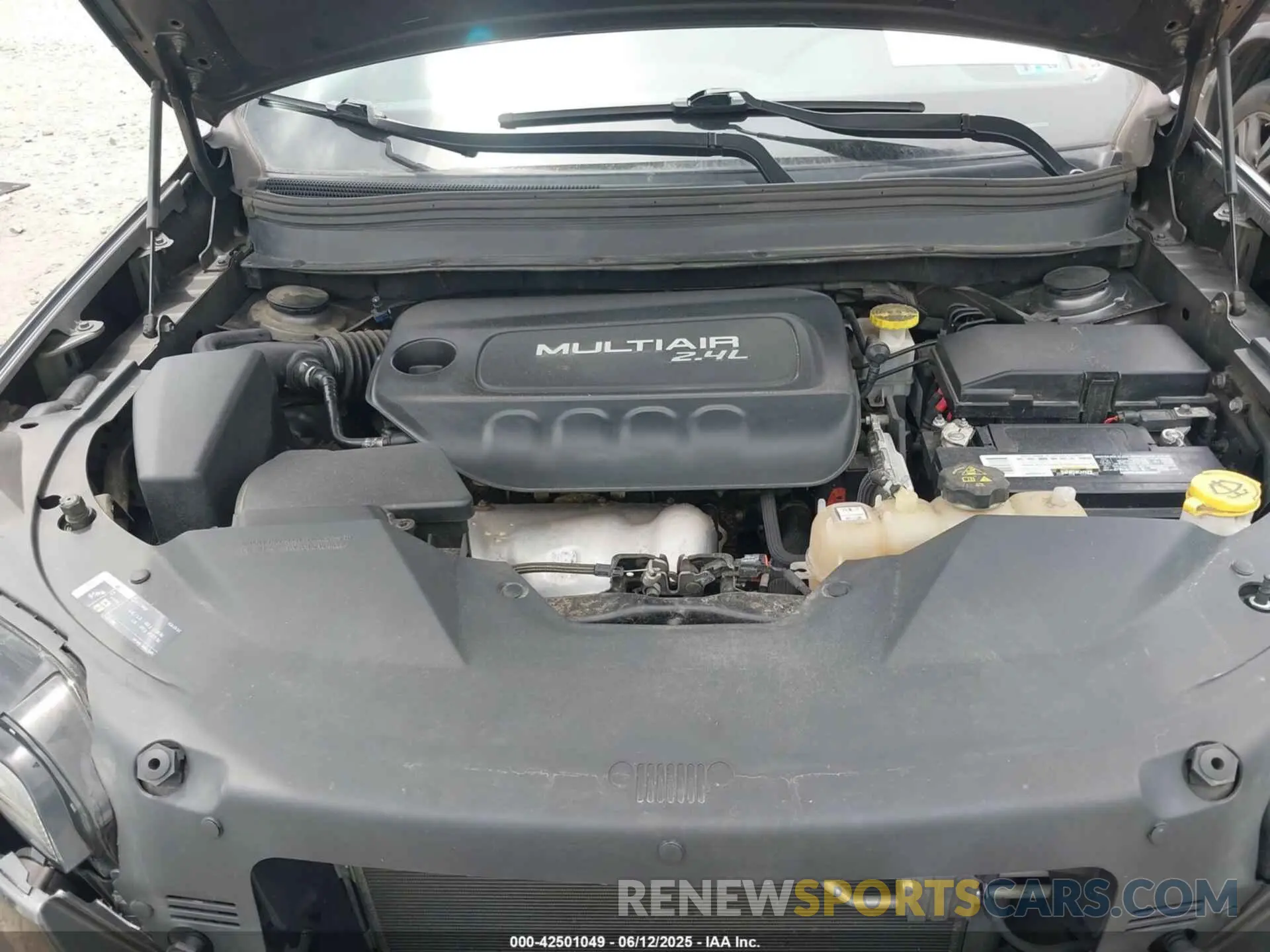 10 Photograph of a damaged car 1C4PJMLB5KD213845 JEEP CHEROKEE 2019