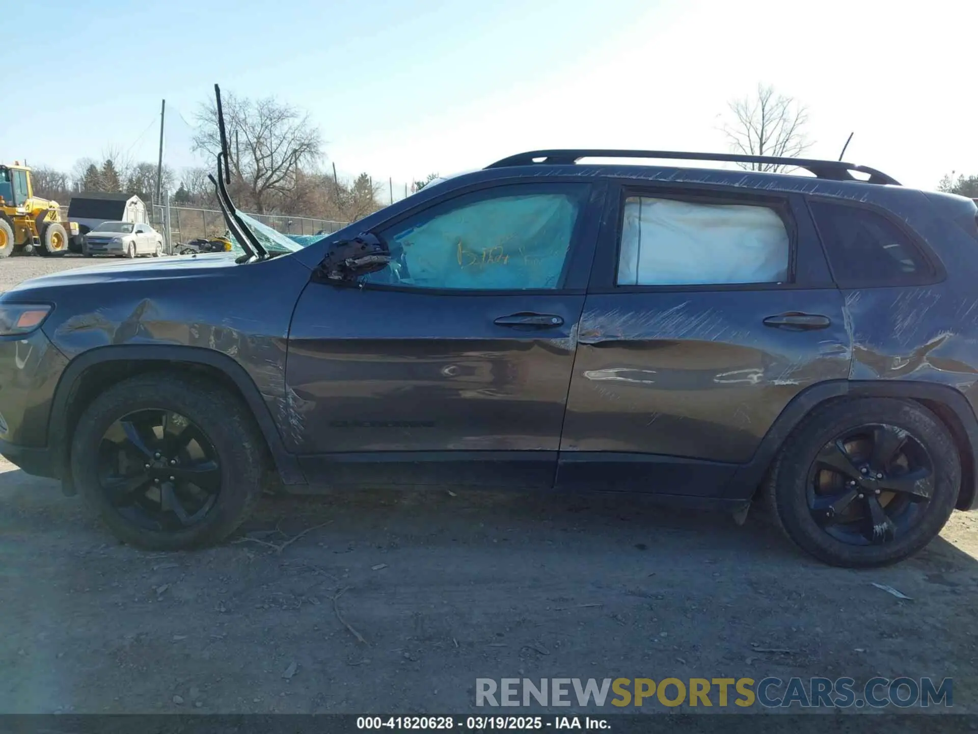 14 Photograph of a damaged car 1C4PJMLB5KD363244 JEEP CHEROKEE 2019