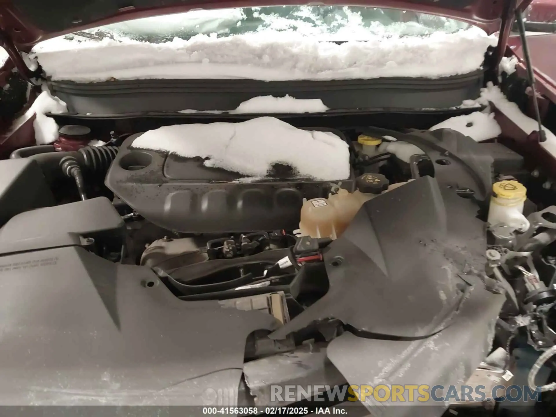 10 Photograph of a damaged car 1C4PJMLB6KD465474 JEEP CHEROKEE 2019