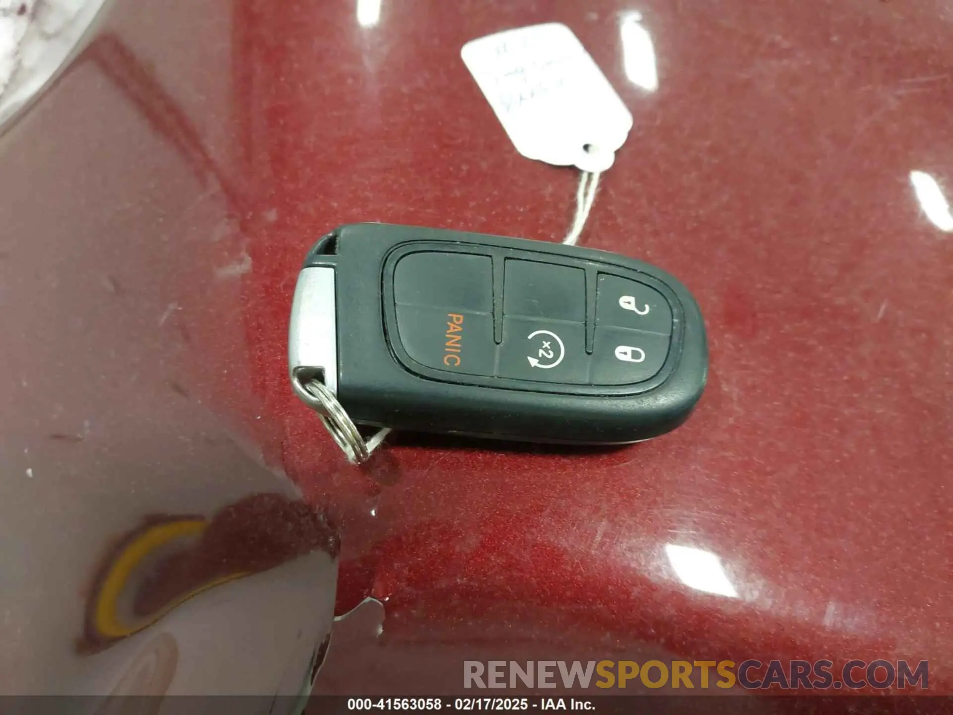 11 Photograph of a damaged car 1C4PJMLB6KD465474 JEEP CHEROKEE 2019