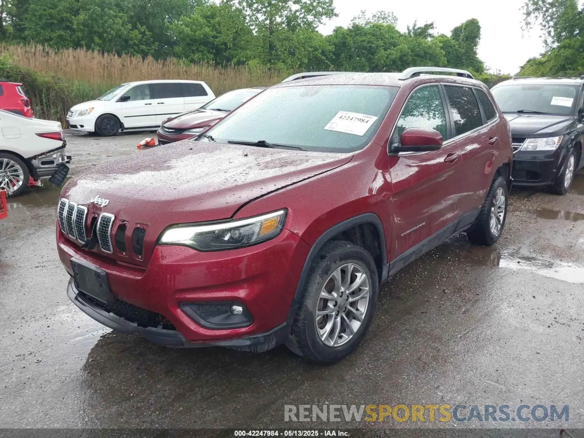 2 Photograph of a damaged car 1C4PJMLB7KD118123 JEEP CHEROKEE 2019