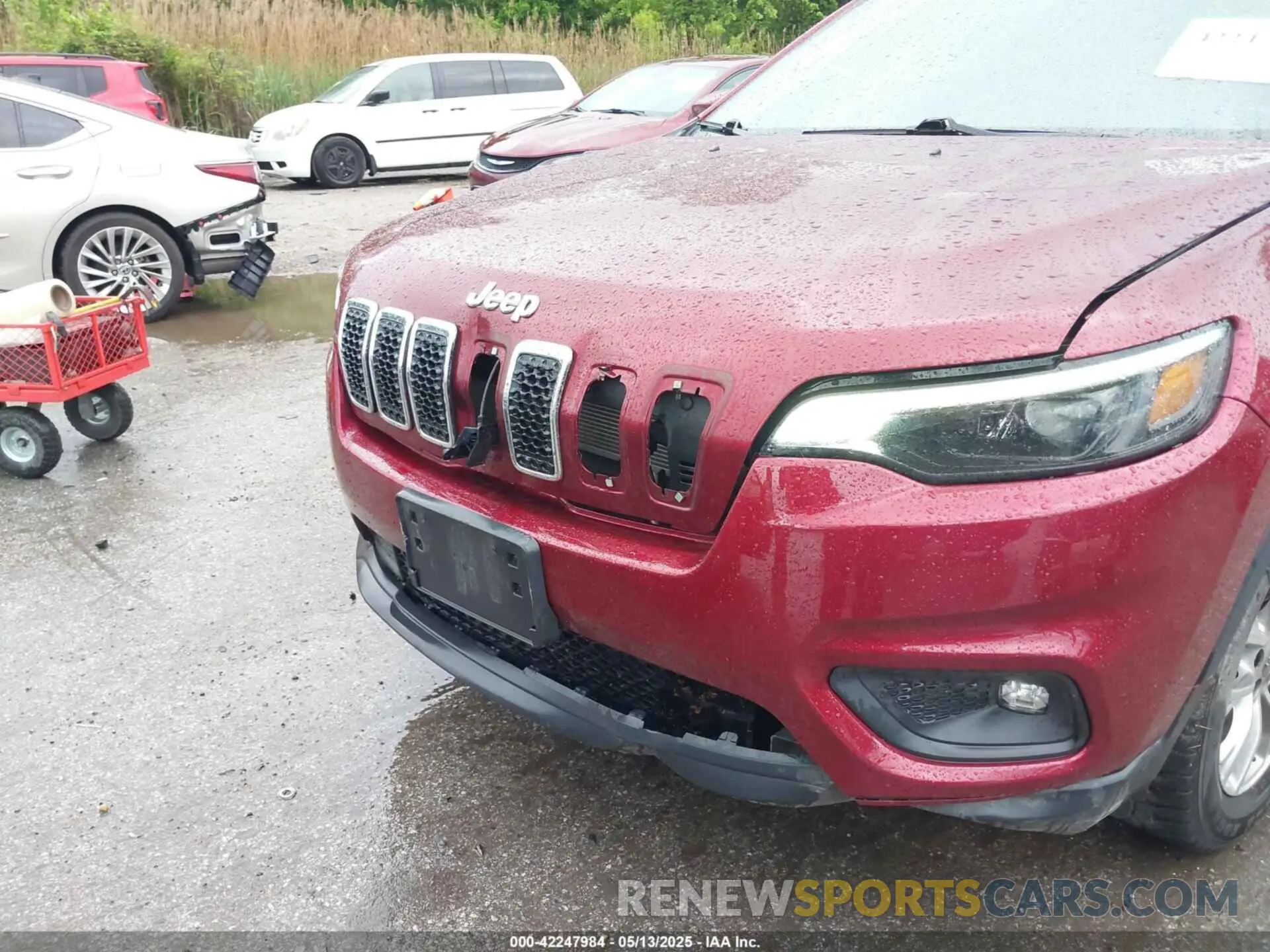 6 Photograph of a damaged car 1C4PJMLB7KD118123 JEEP CHEROKEE 2019