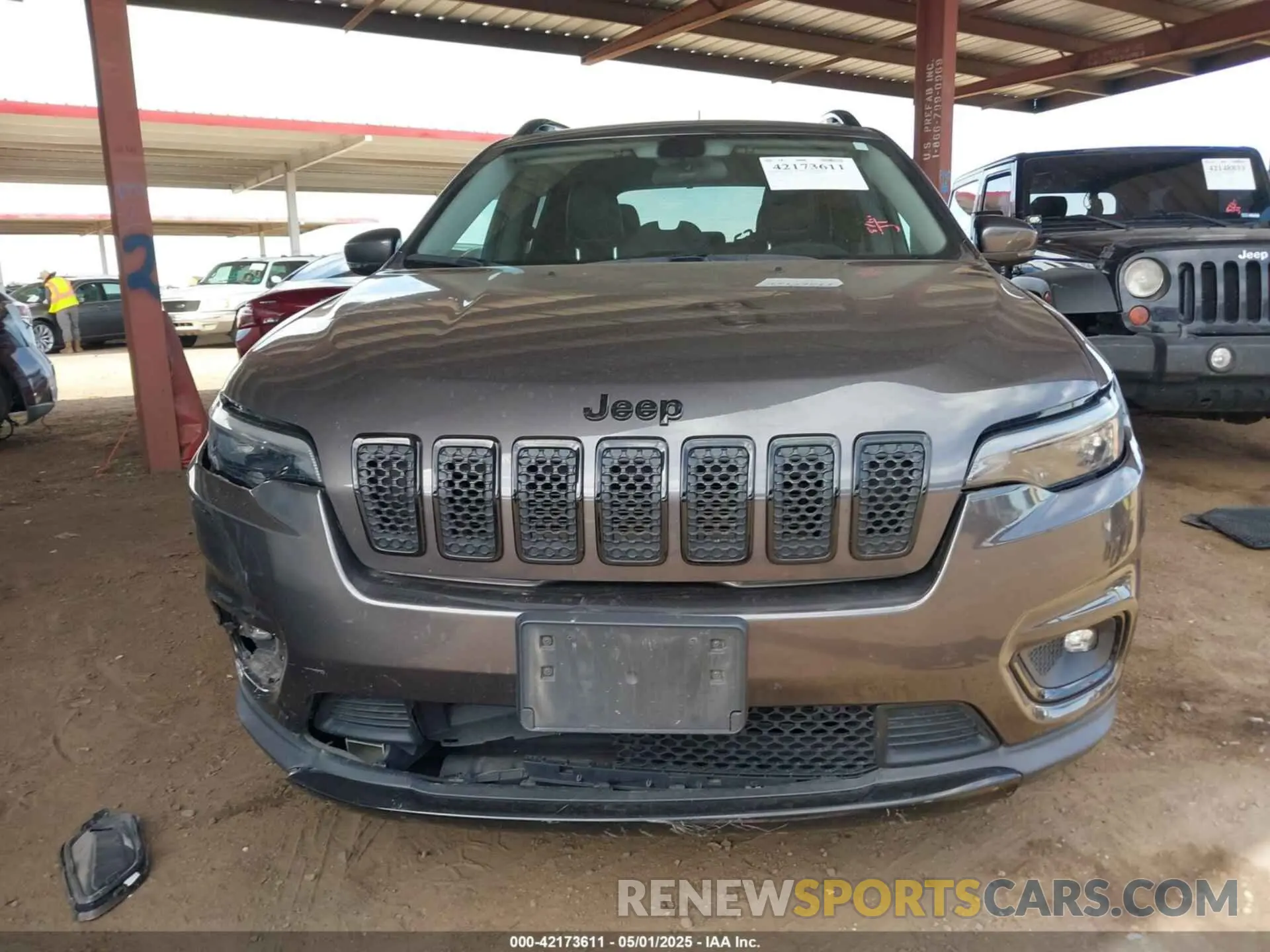 12 Photograph of a damaged car 1C4PJMLB7KD400634 JEEP CHEROKEE 2019