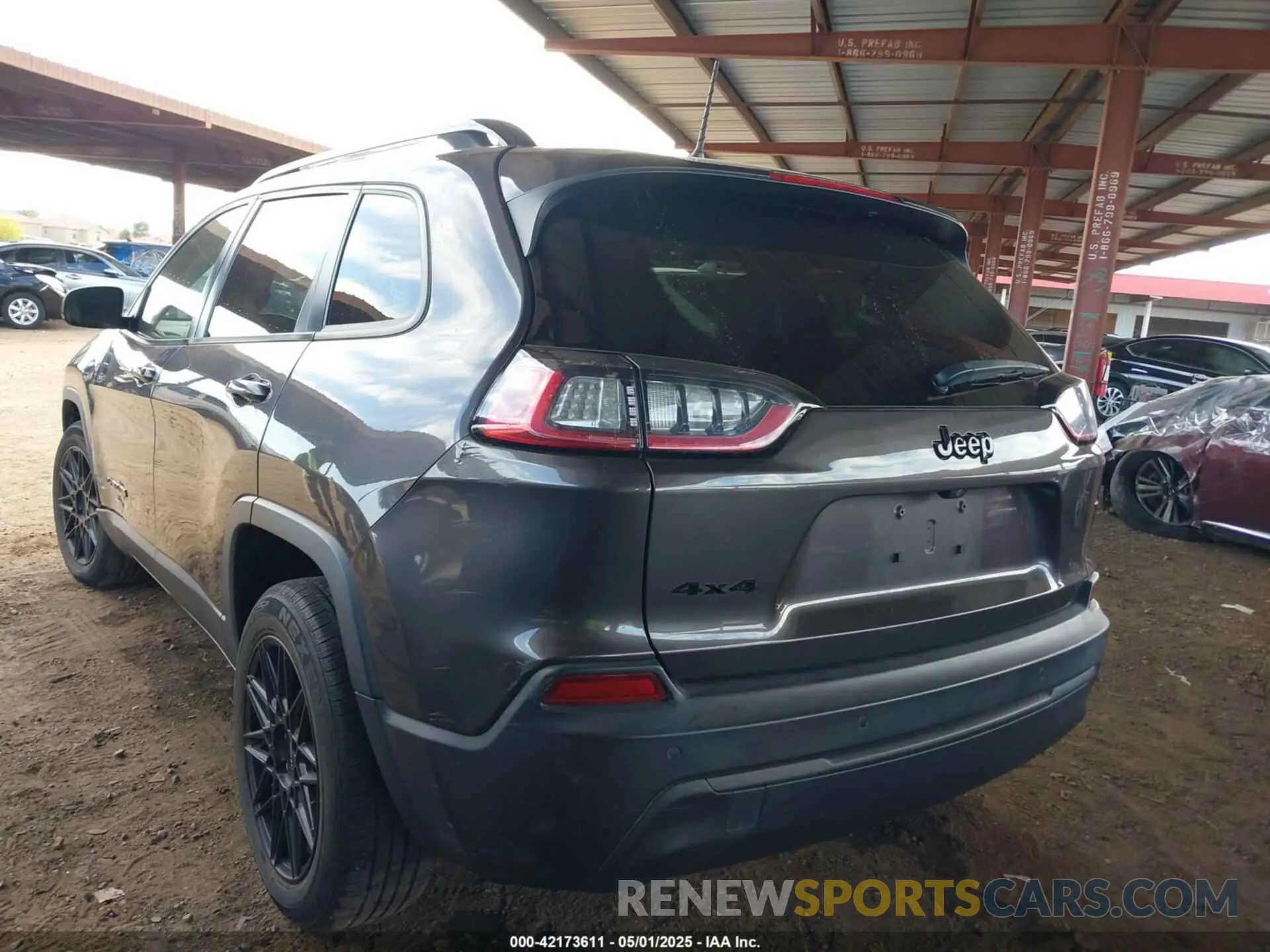 3 Photograph of a damaged car 1C4PJMLB7KD400634 JEEP CHEROKEE 2019