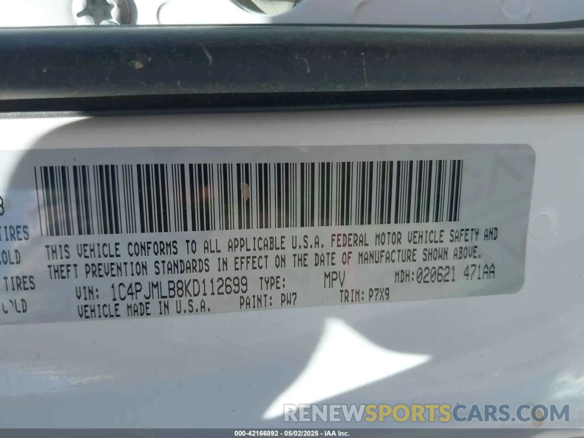 9 Photograph of a damaged car 1C4PJMLB8KD112699 JEEP CHEROKEE 2019