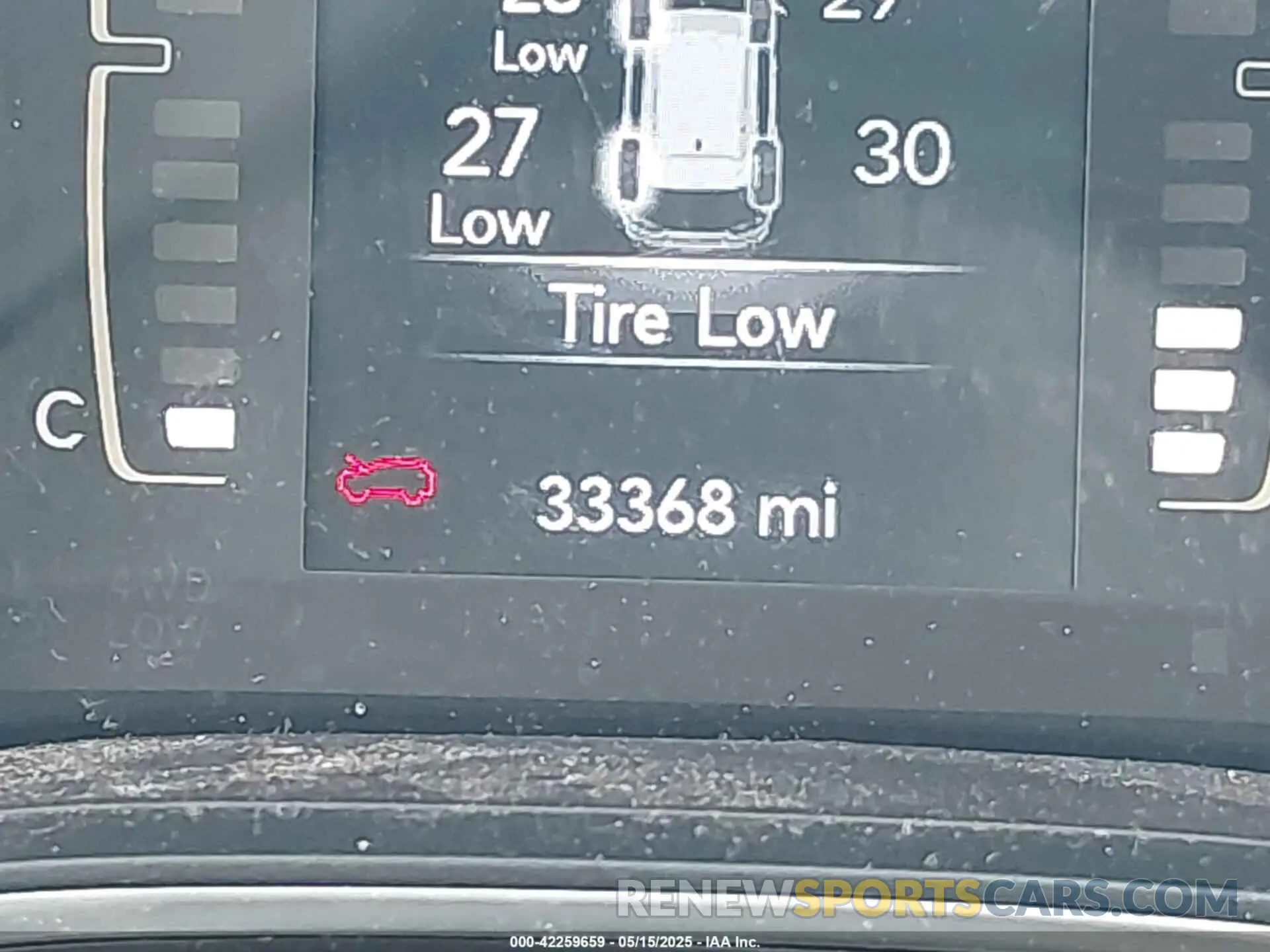 16 Photograph of a damaged car 1C4PJMLB8KD320467 JEEP CHEROKEE 2019