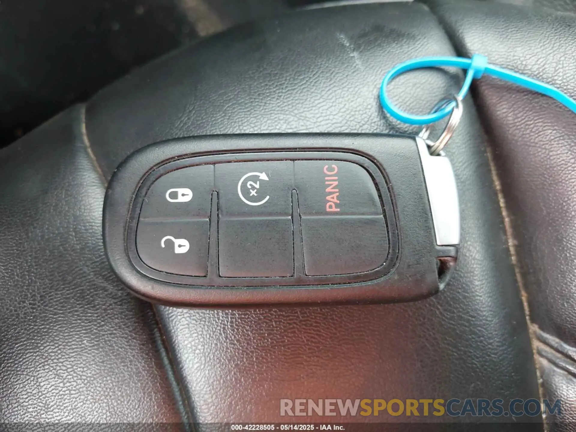 11 Photograph of a damaged car 1C4PJMLB9KD287978 JEEP CHEROKEE 2019