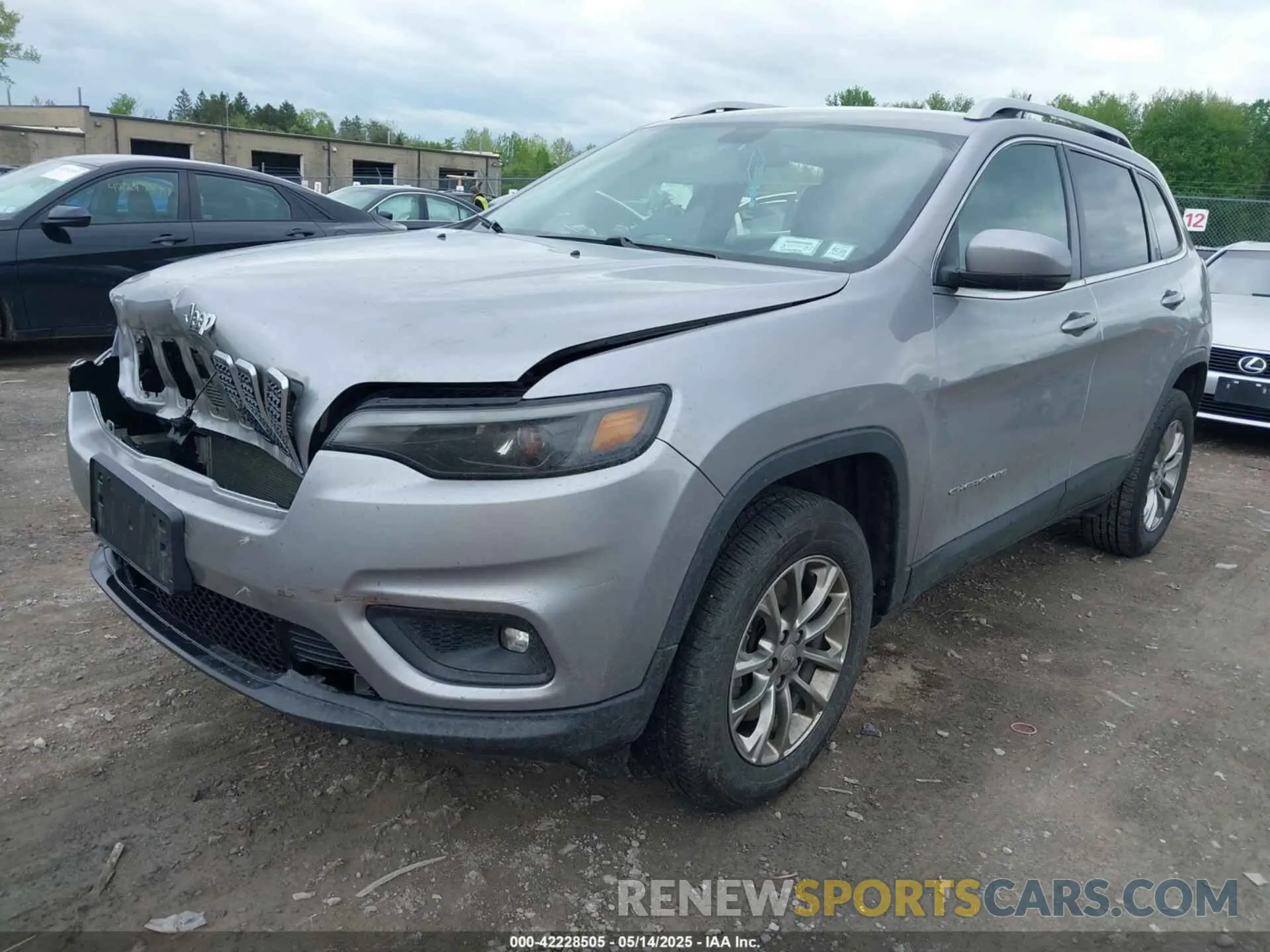 2 Photograph of a damaged car 1C4PJMLB9KD287978 JEEP CHEROKEE 2019