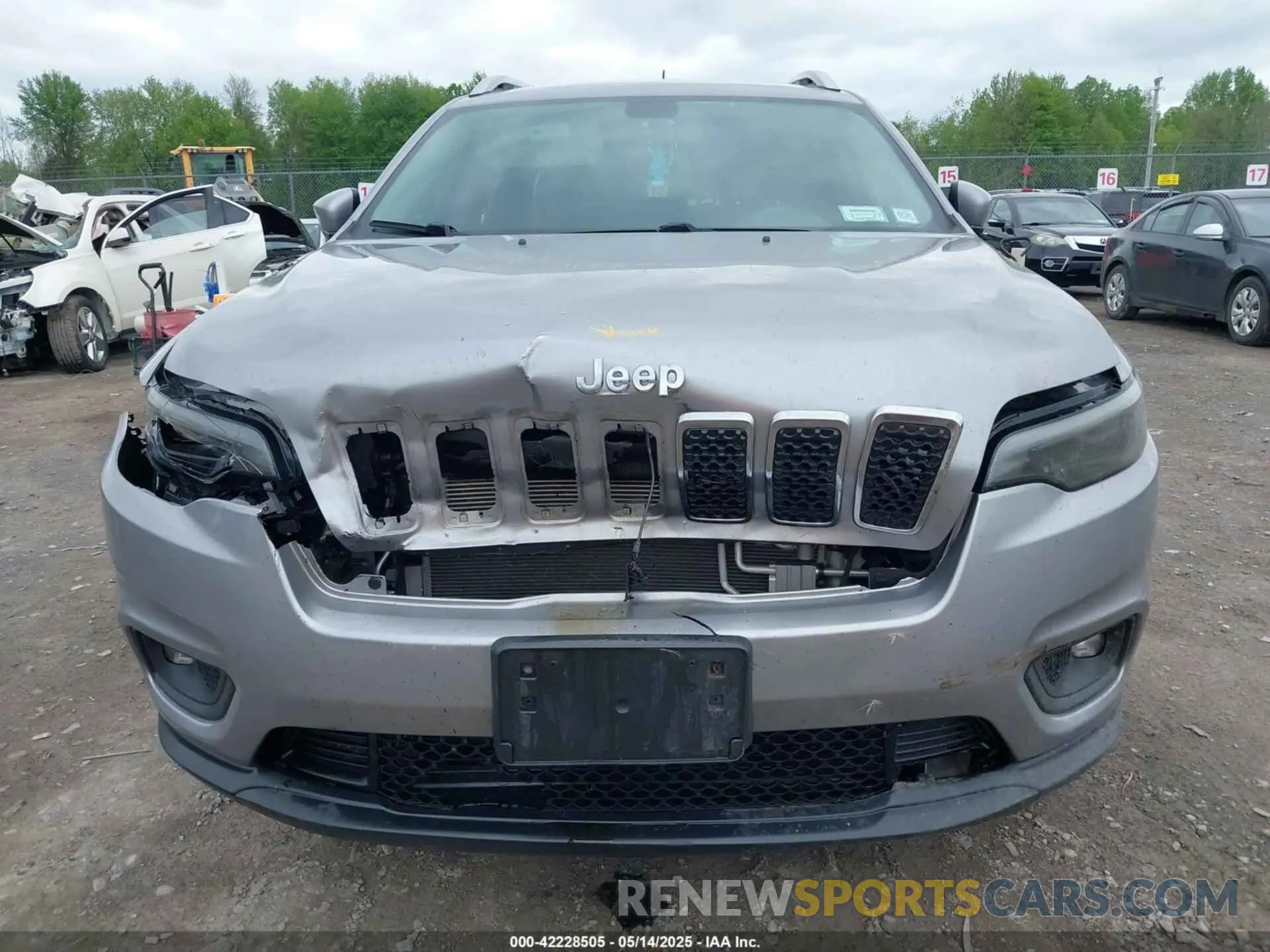6 Photograph of a damaged car 1C4PJMLB9KD287978 JEEP CHEROKEE 2019