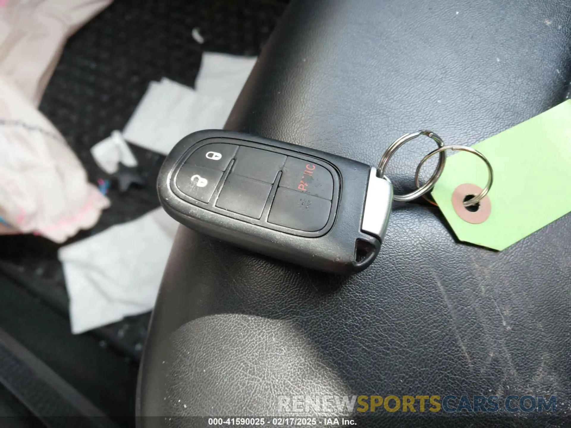 11 Photograph of a damaged car 1C4PJMLB9KD469308 JEEP CHEROKEE 2019