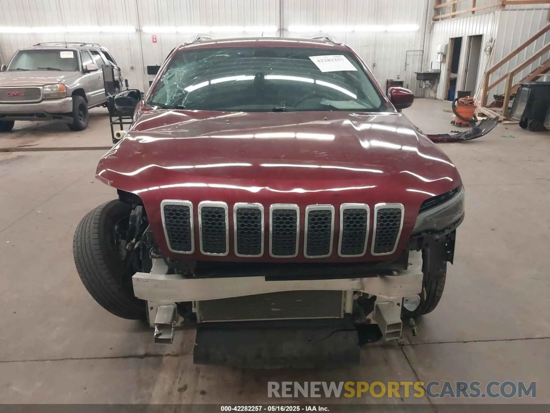 13 Photograph of a damaged car 1C4PJMLBXKD118214 JEEP CHEROKEE 2019