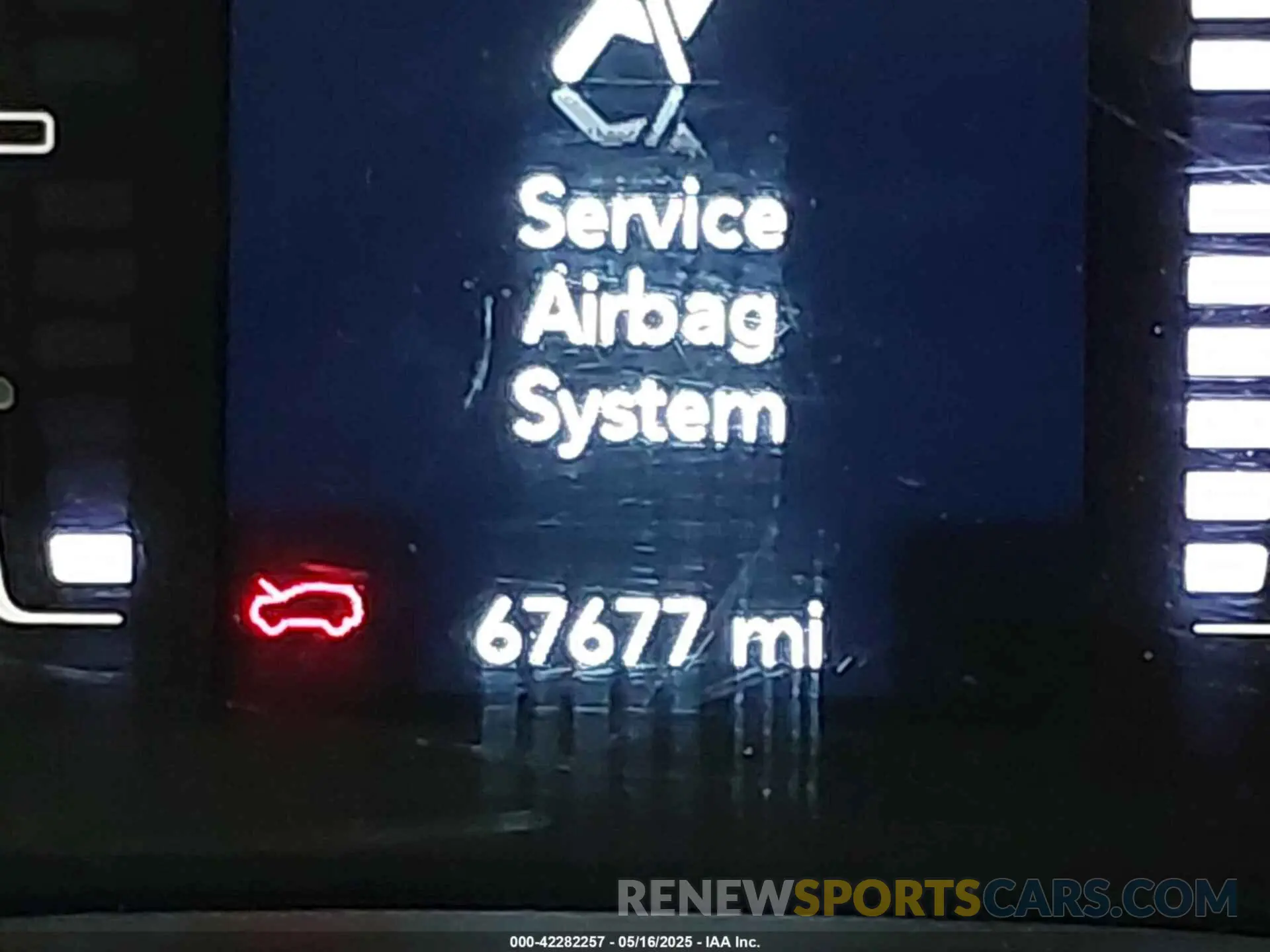 16 Photograph of a damaged car 1C4PJMLBXKD118214 JEEP CHEROKEE 2019