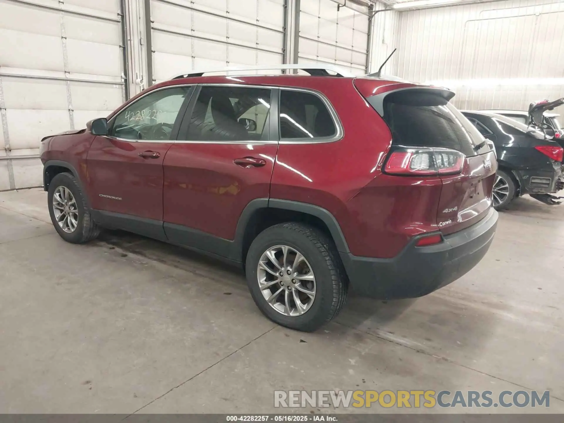 3 Photograph of a damaged car 1C4PJMLBXKD118214 JEEP CHEROKEE 2019