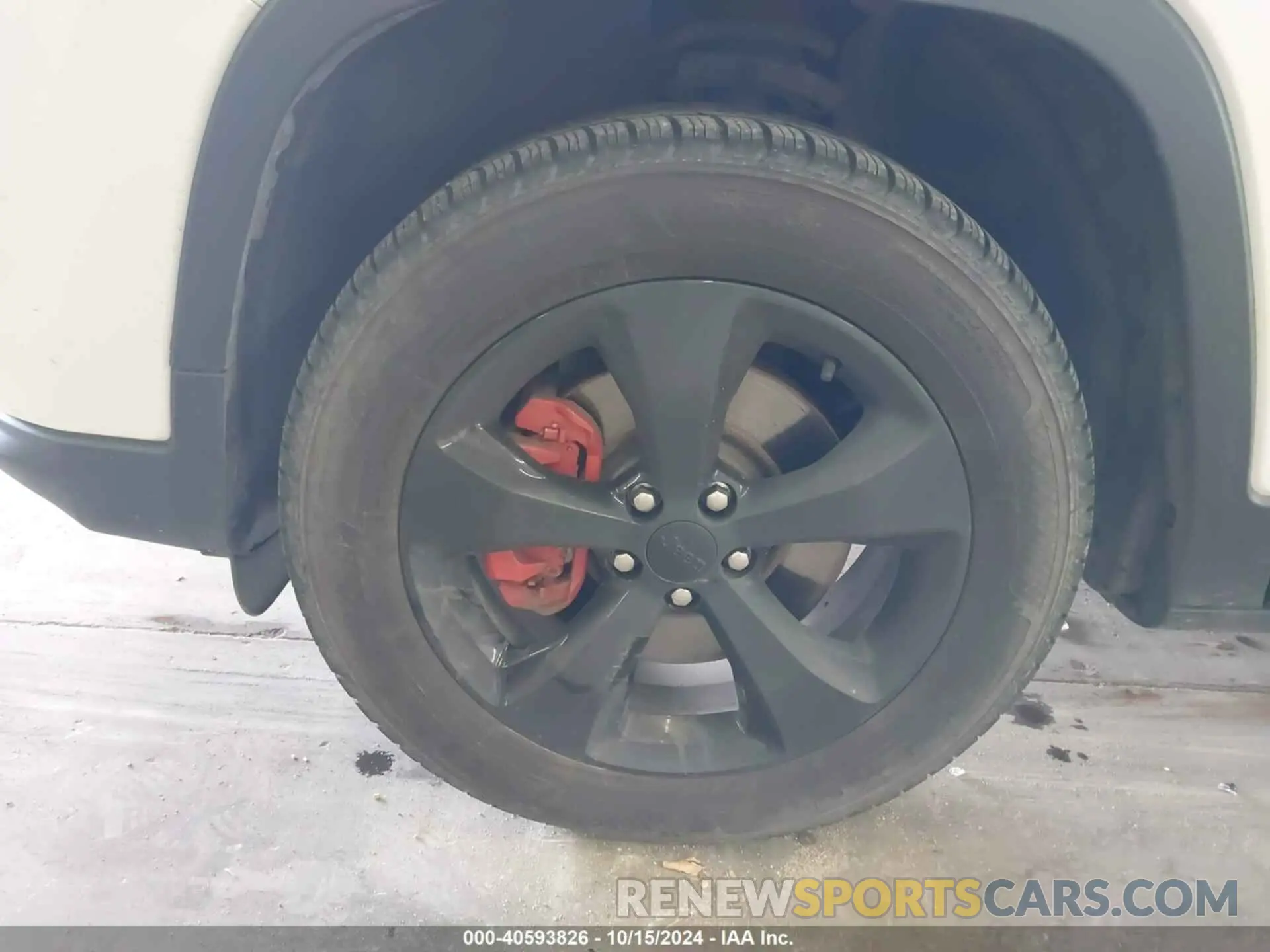 12 Photograph of a damaged car 1C4PJMLBXKD294213 JEEP CHEROKEE 2019