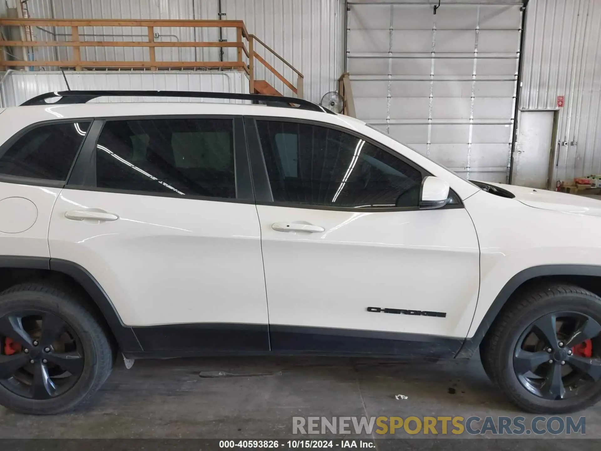 14 Photograph of a damaged car 1C4PJMLBXKD294213 JEEP CHEROKEE 2019