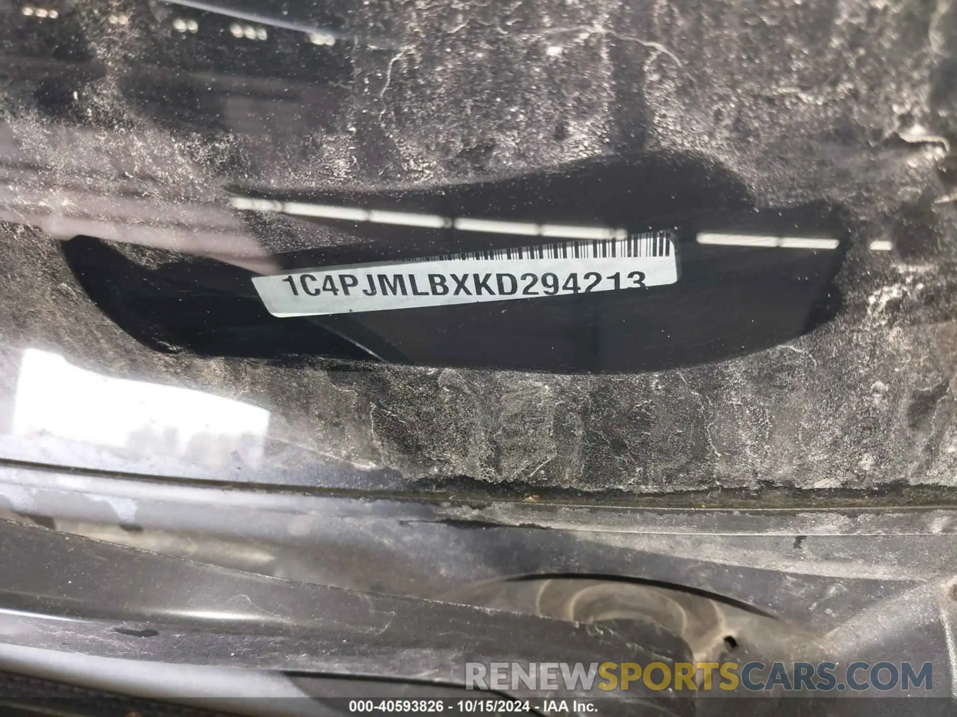 9 Photograph of a damaged car 1C4PJMLBXKD294213 JEEP CHEROKEE 2019