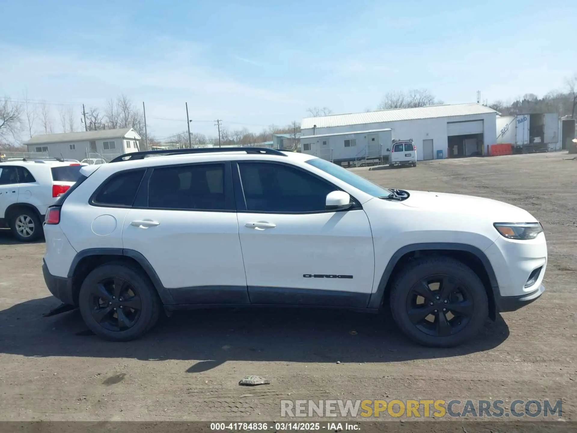 13 Photograph of a damaged car 1C4PJMLBXKD472248 JEEP CHEROKEE 2019